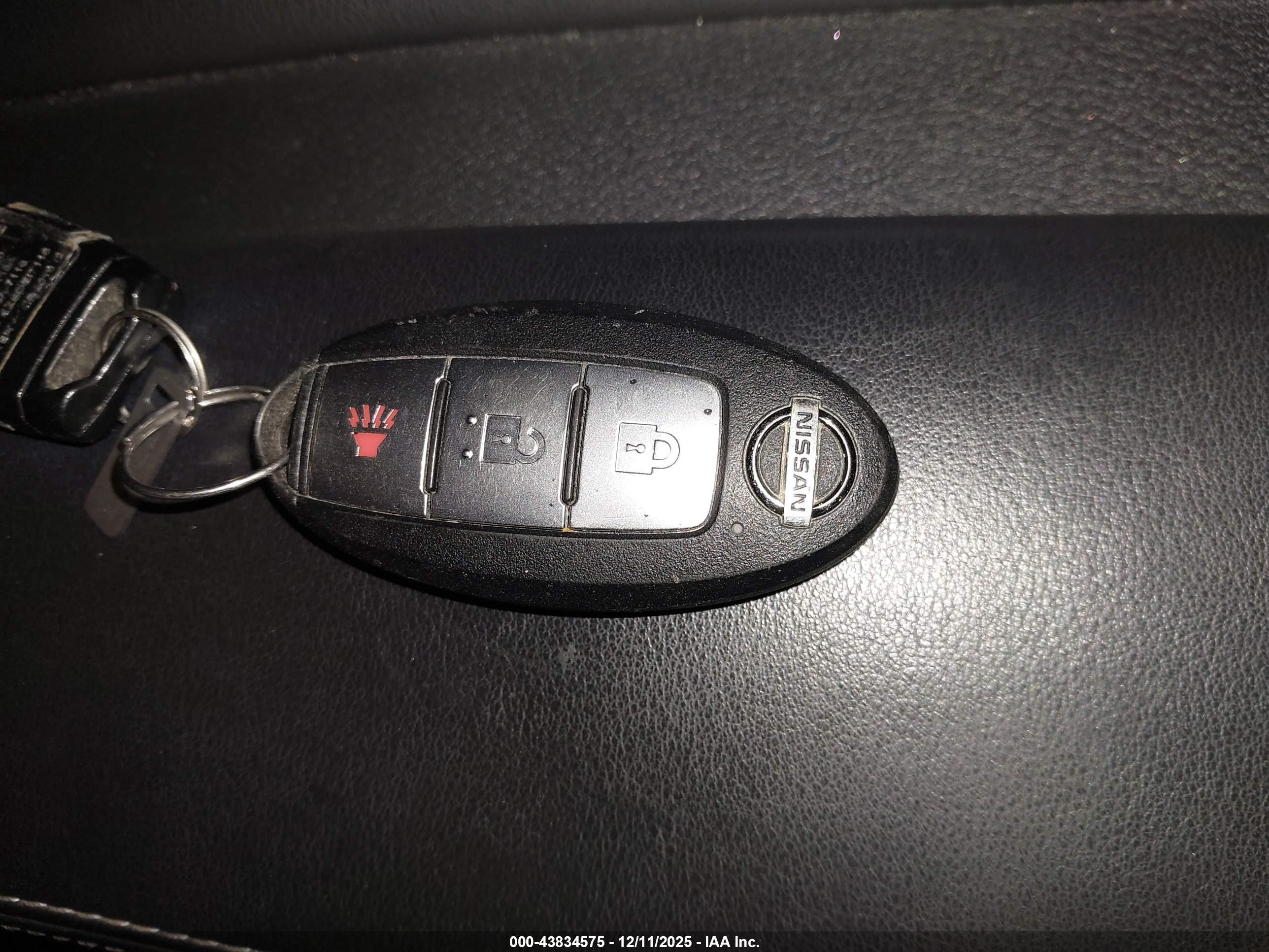 NISSAN MURANO image 11