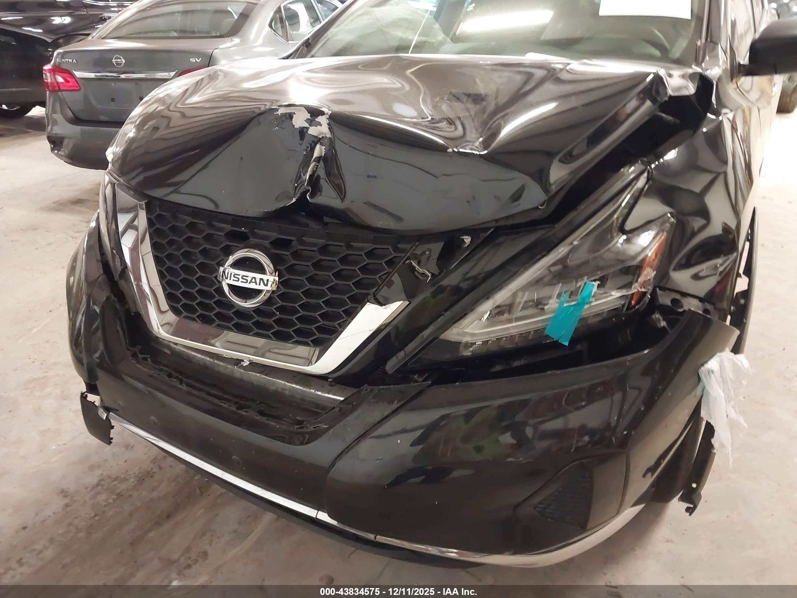 NISSAN MURANO image 6