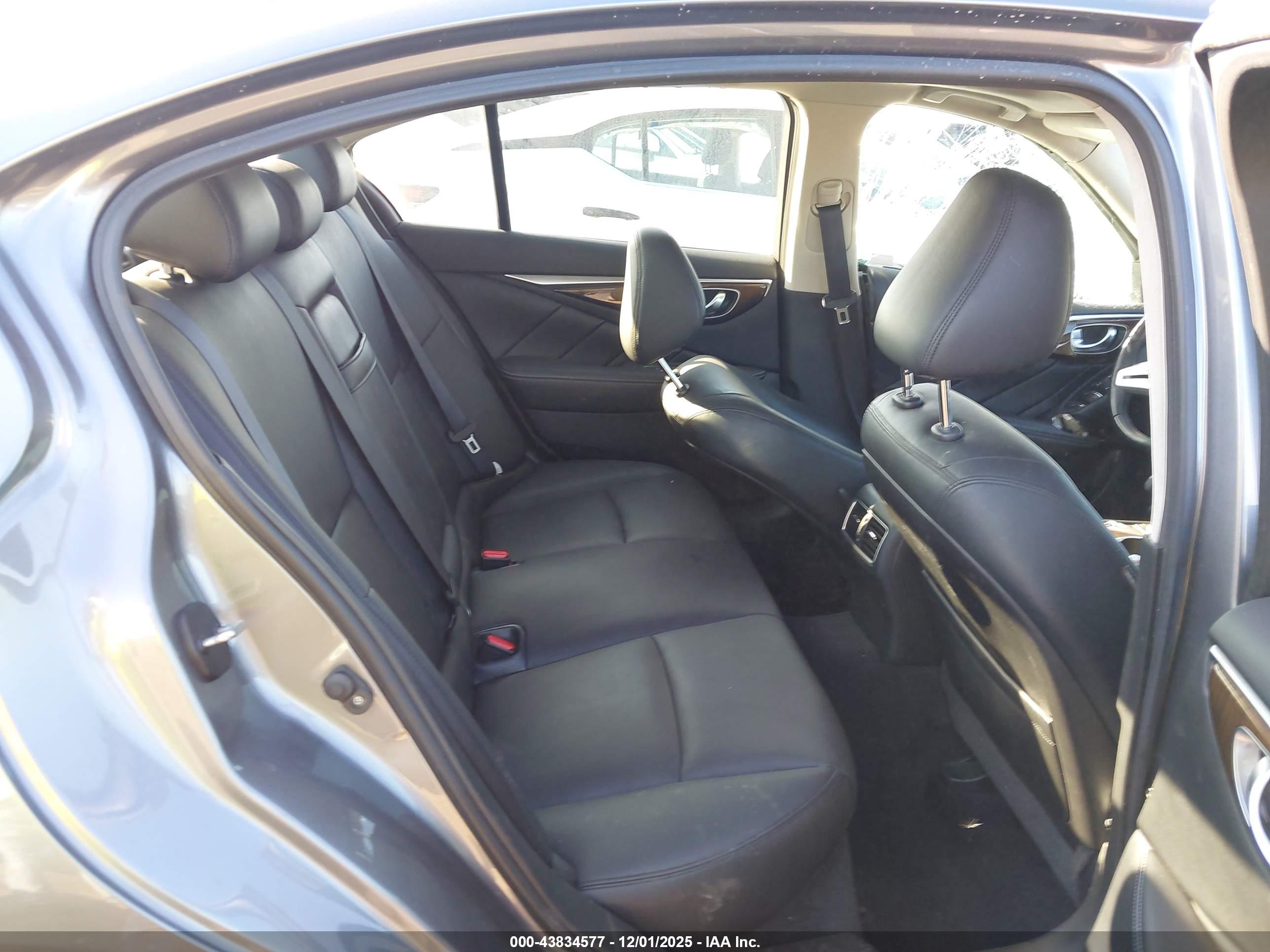 INFINITI Q50 image 8