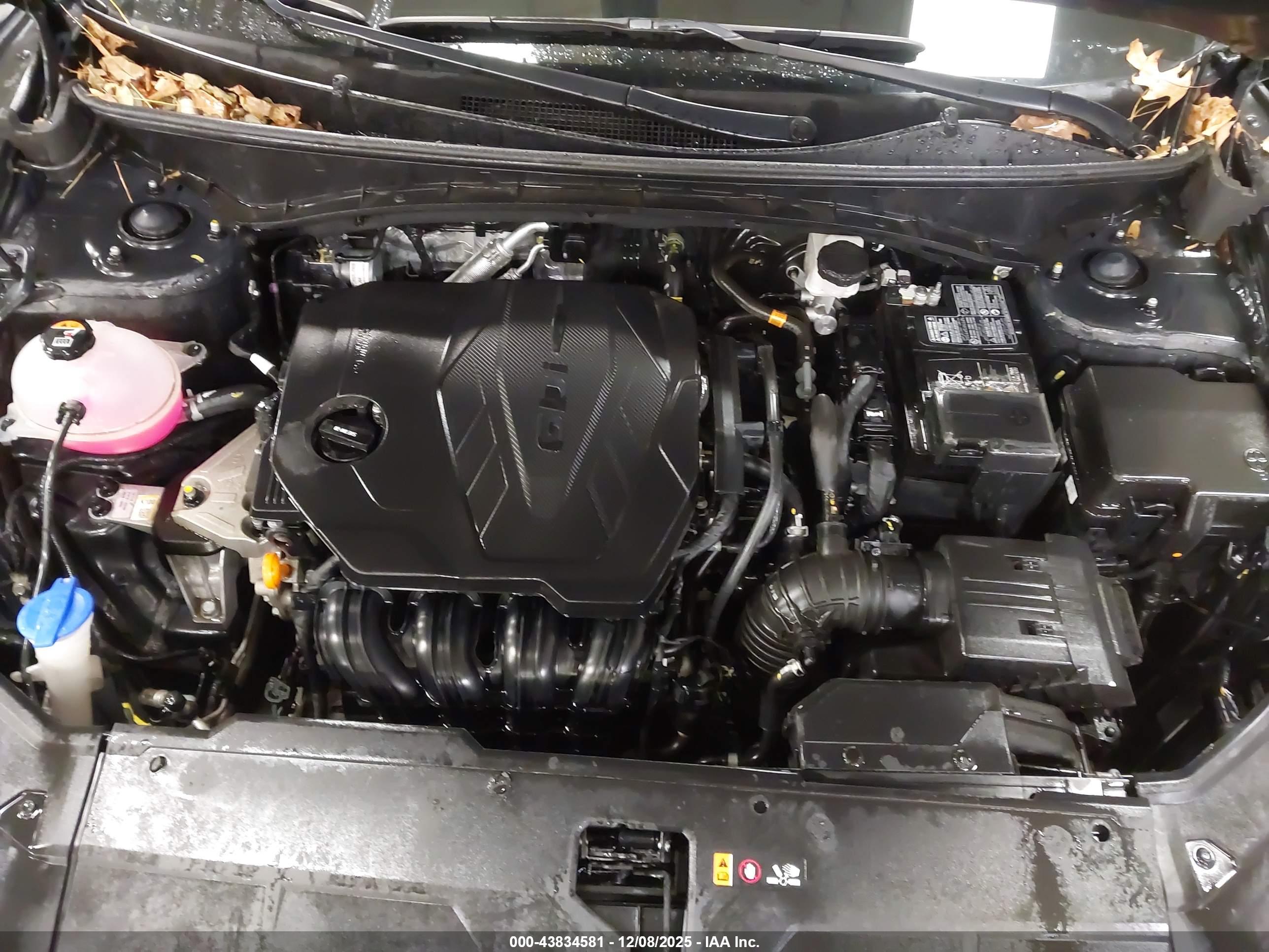 HYUNDAI TUCSON image 10