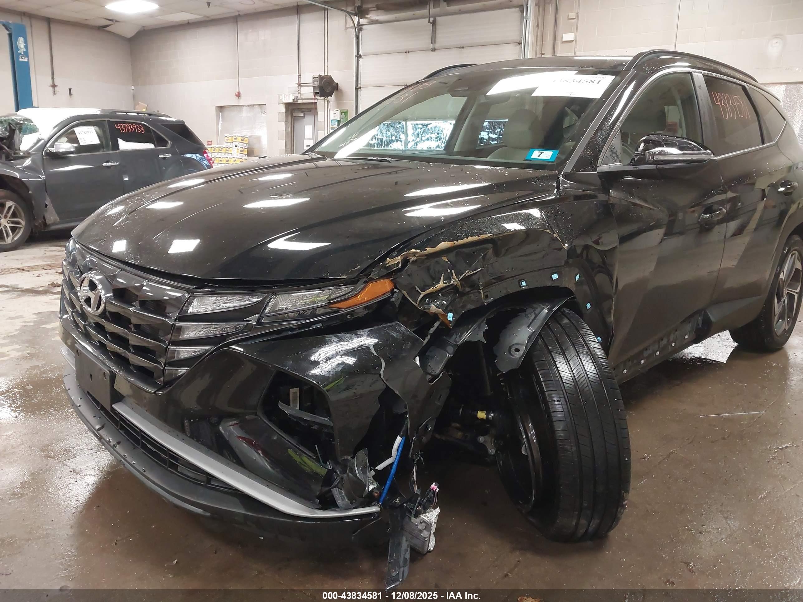 HYUNDAI TUCSON image 6