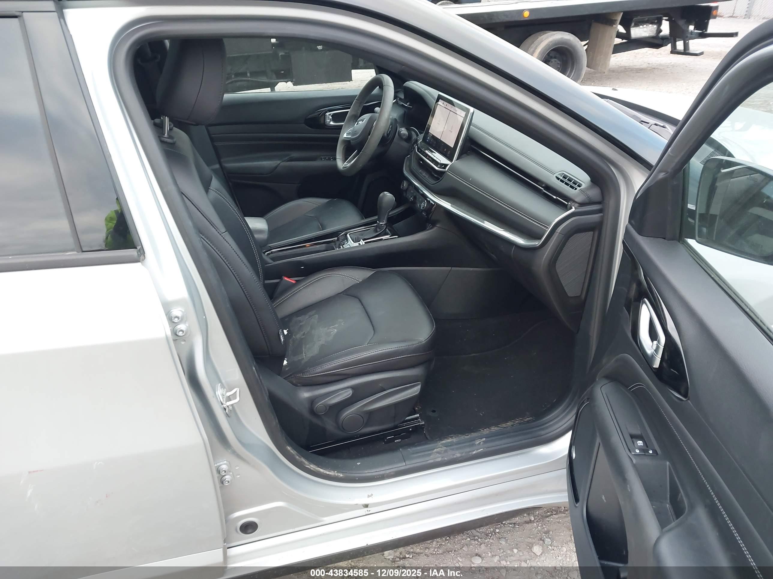 JEEP COMPASS image 5