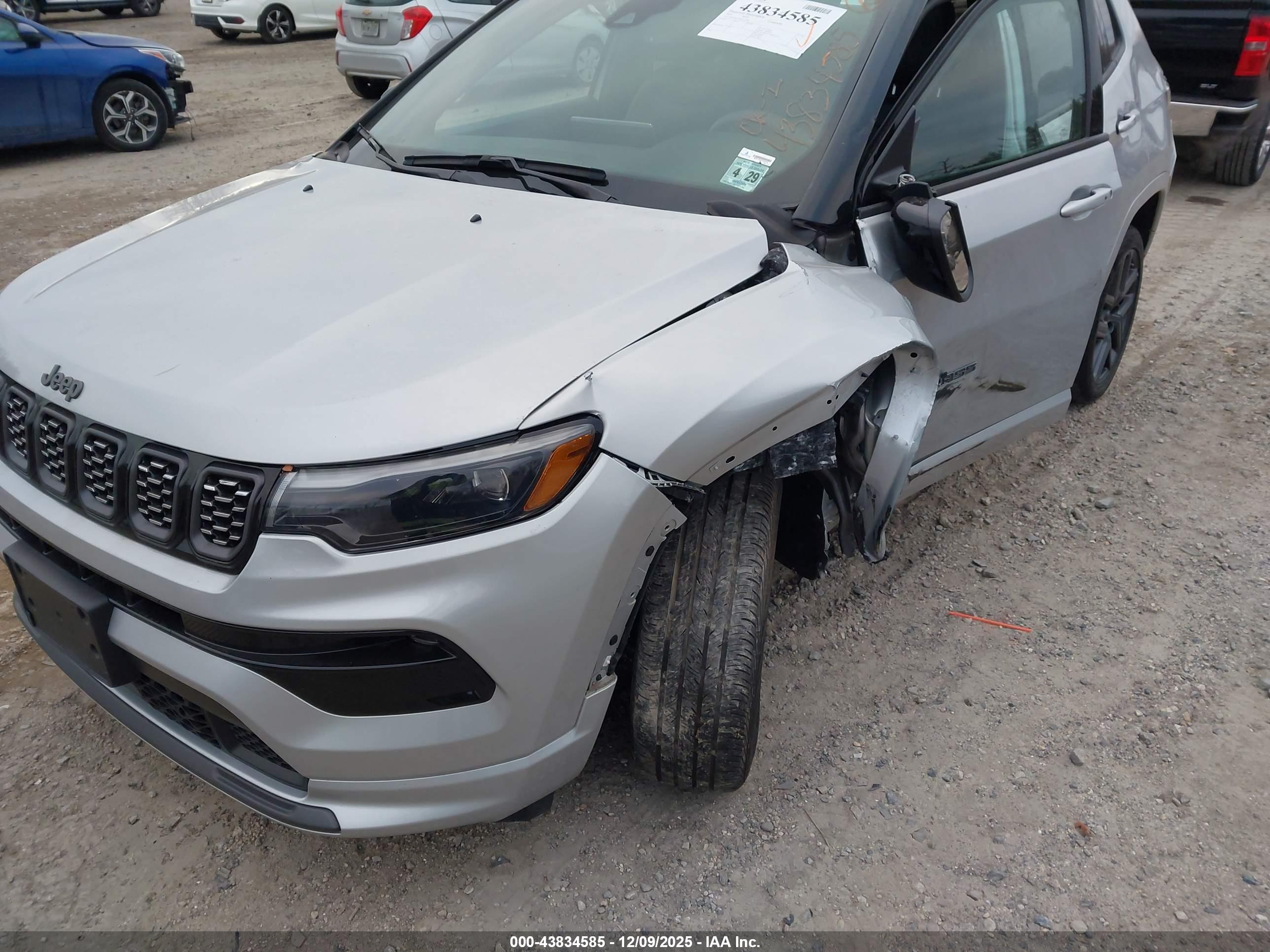 JEEP COMPASS image 6
