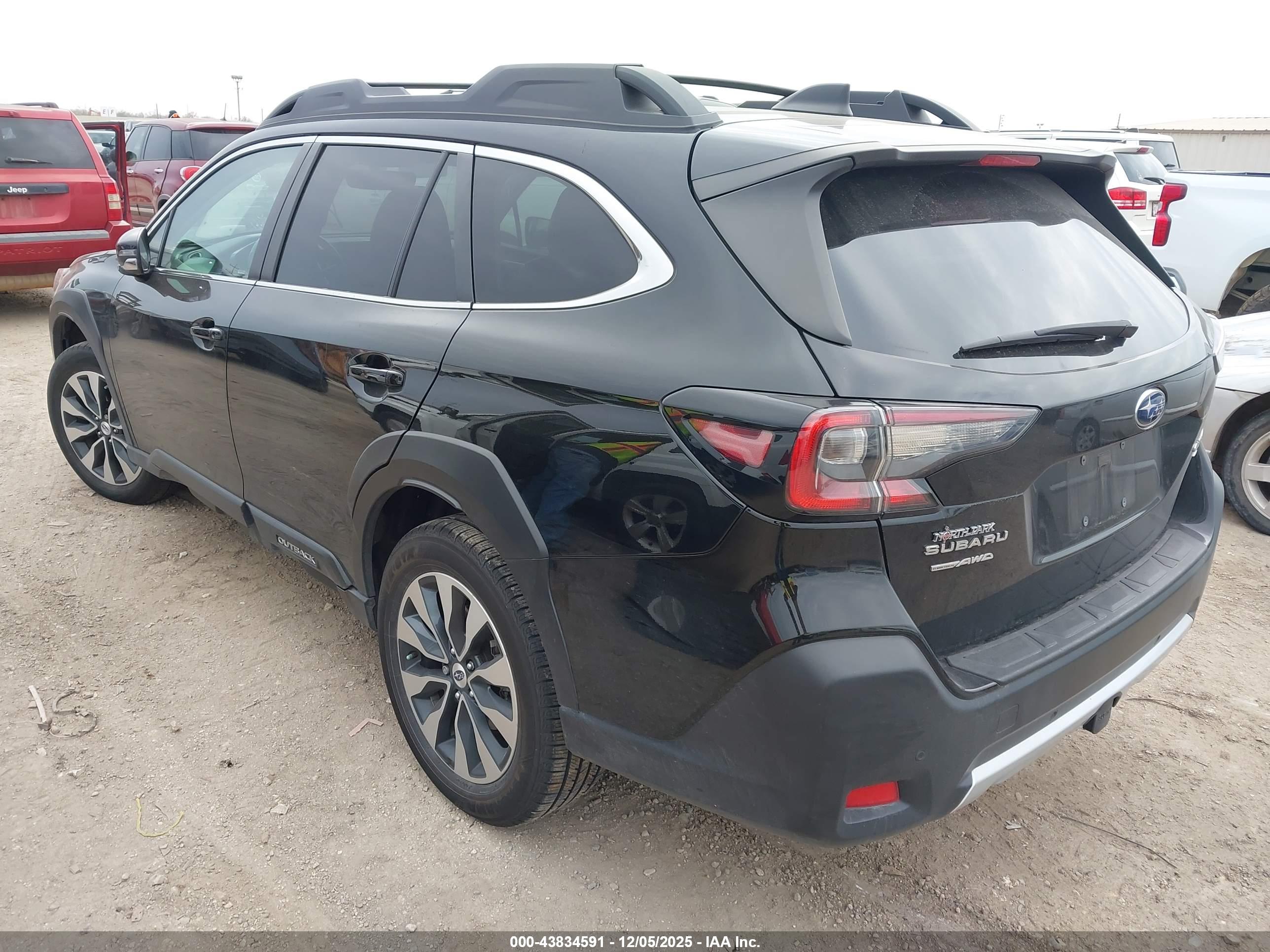 SUBARU OUTBACK image 3