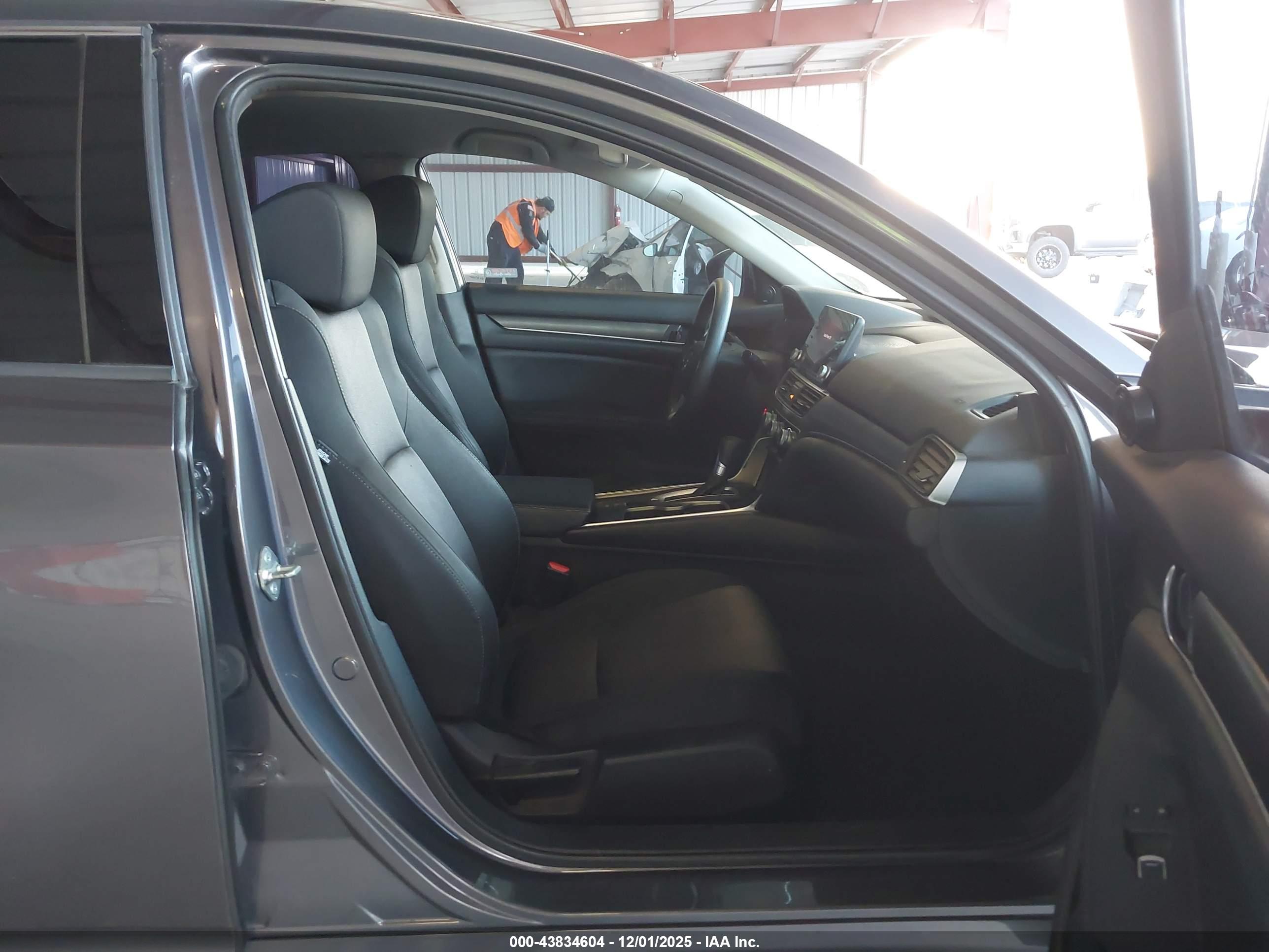 HONDA ACCORD image 5