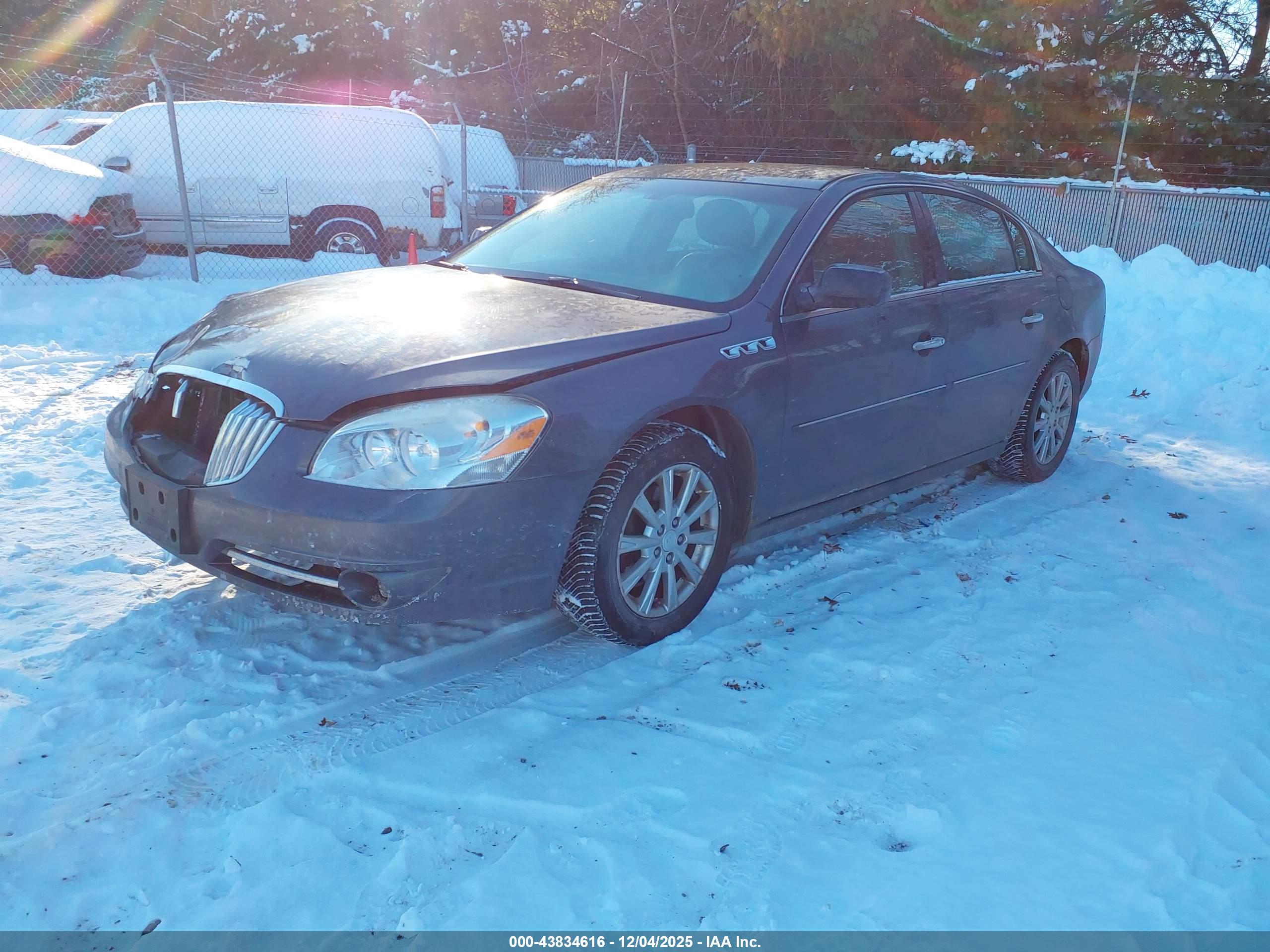 BUICK LUCERNE image 2