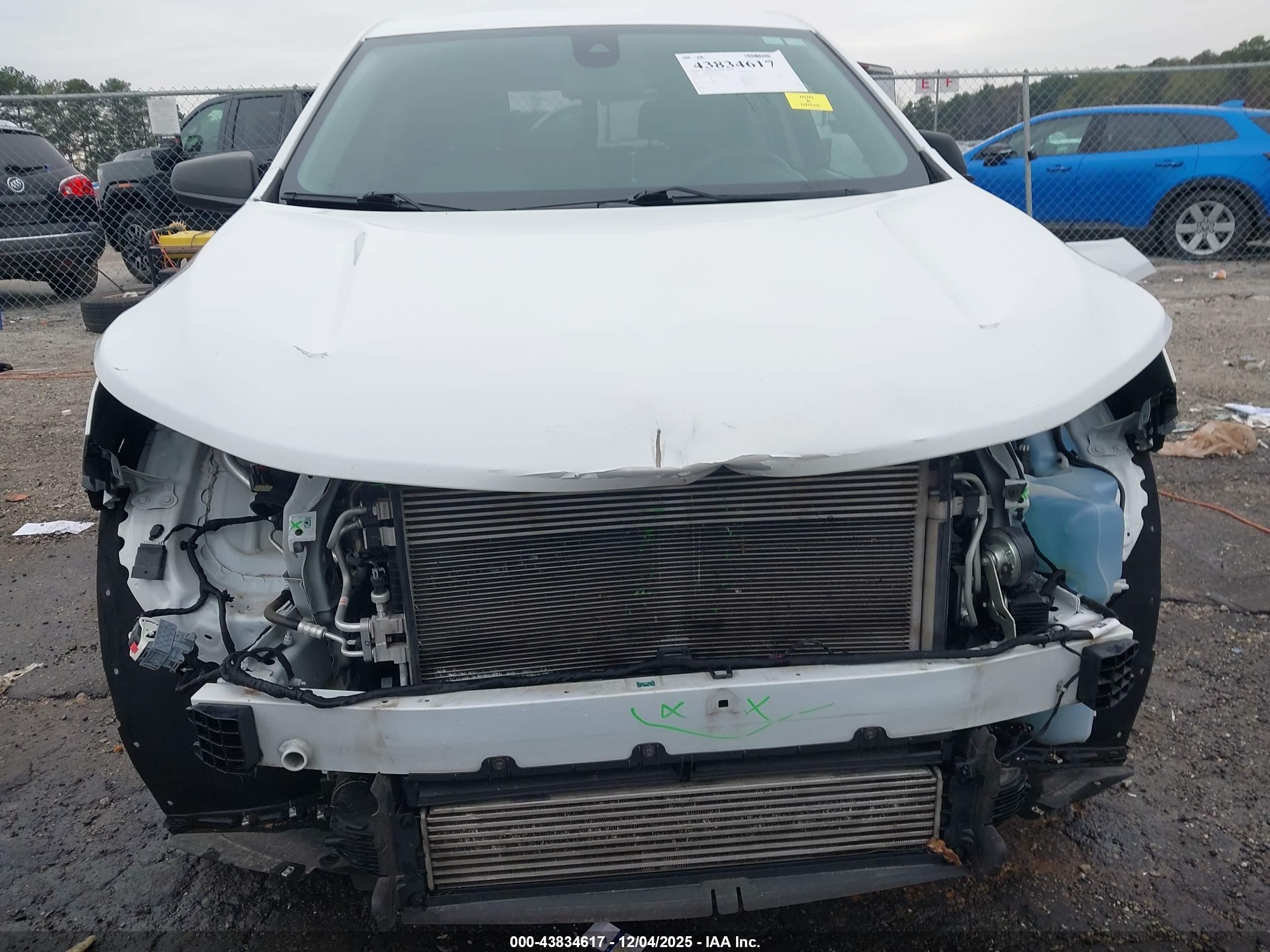 CHEVROLET EQUINOX image 6