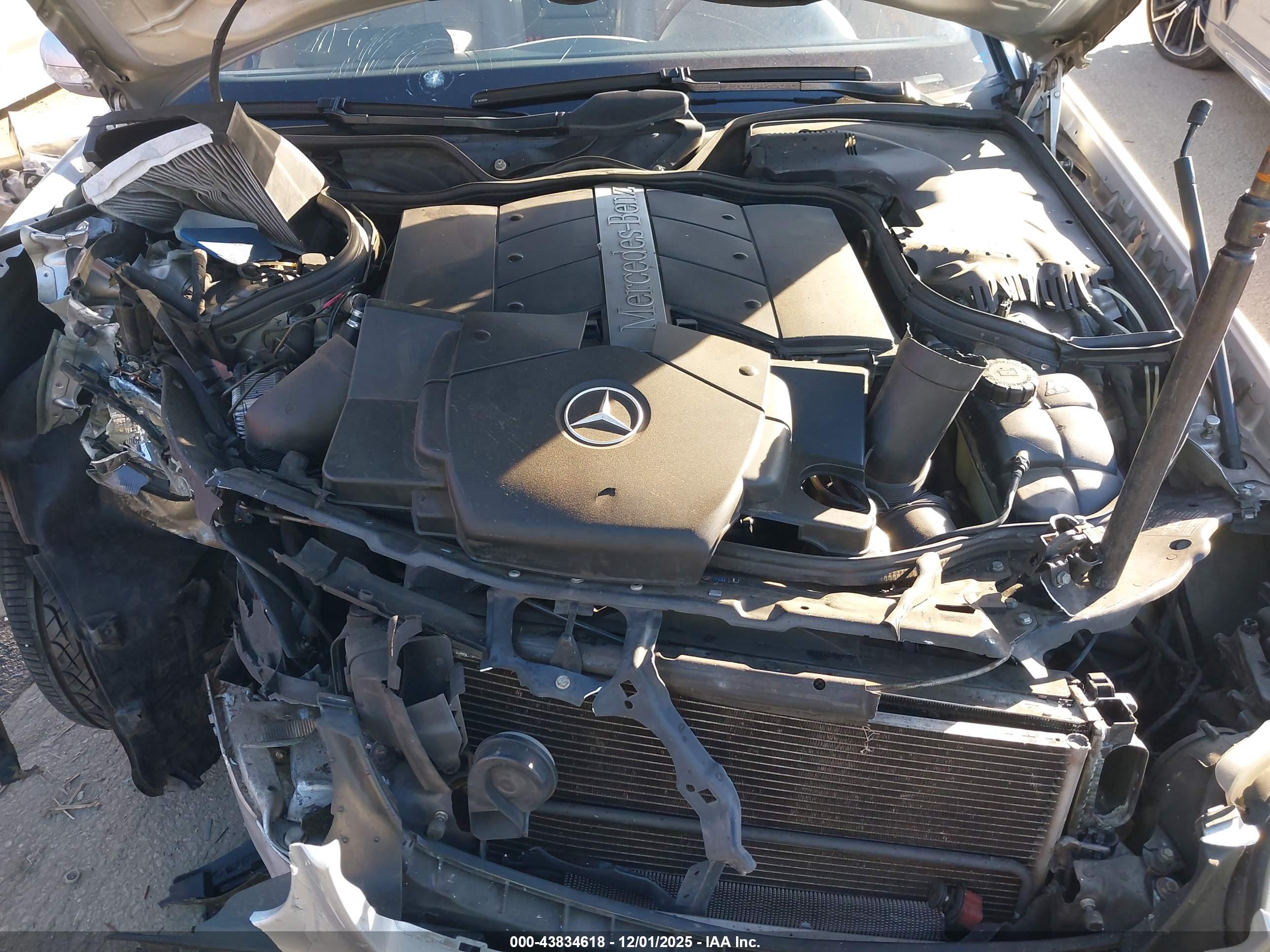 MERCEDES-BENZ E image 10