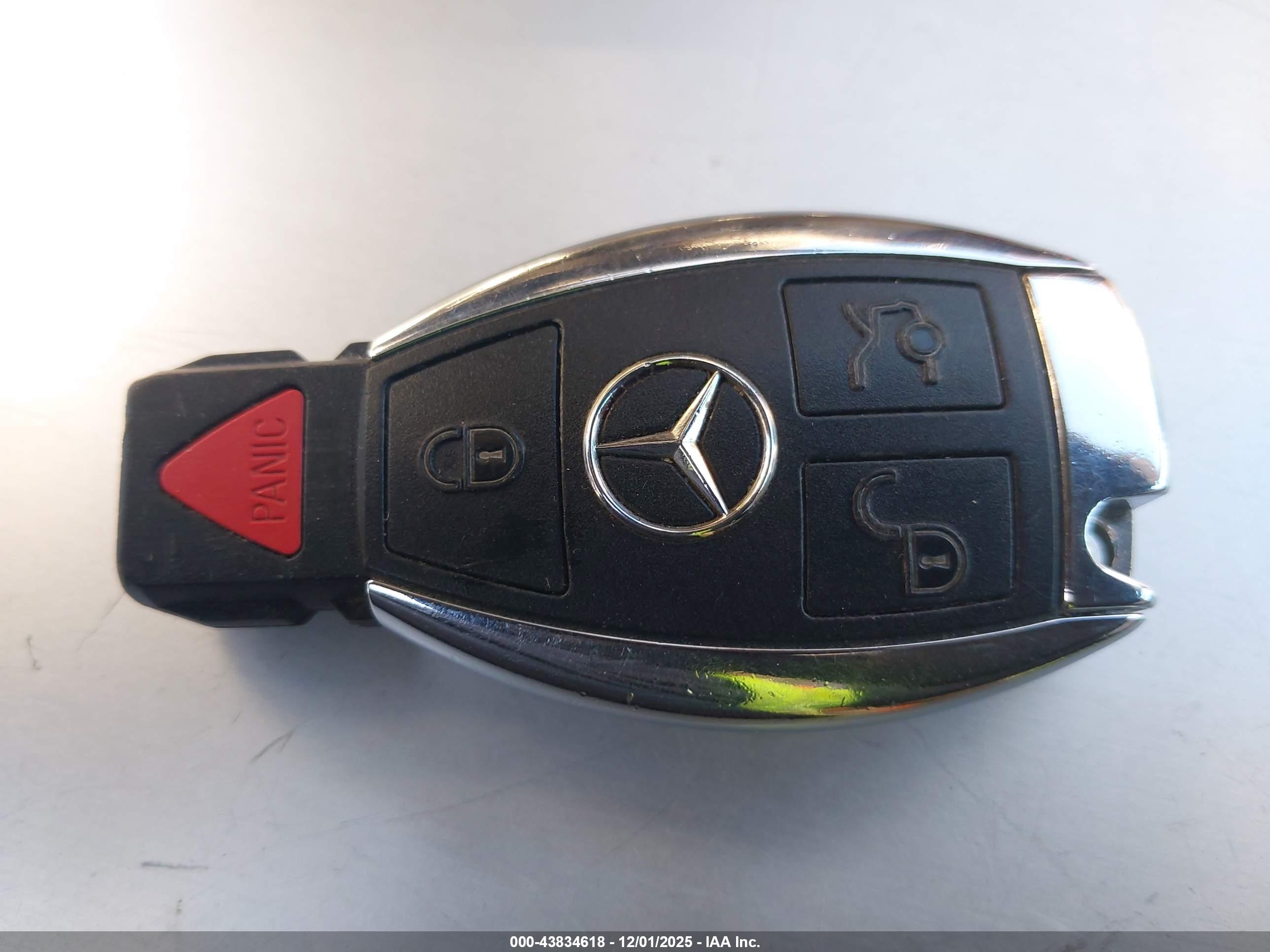 MERCEDES-BENZ E image 11