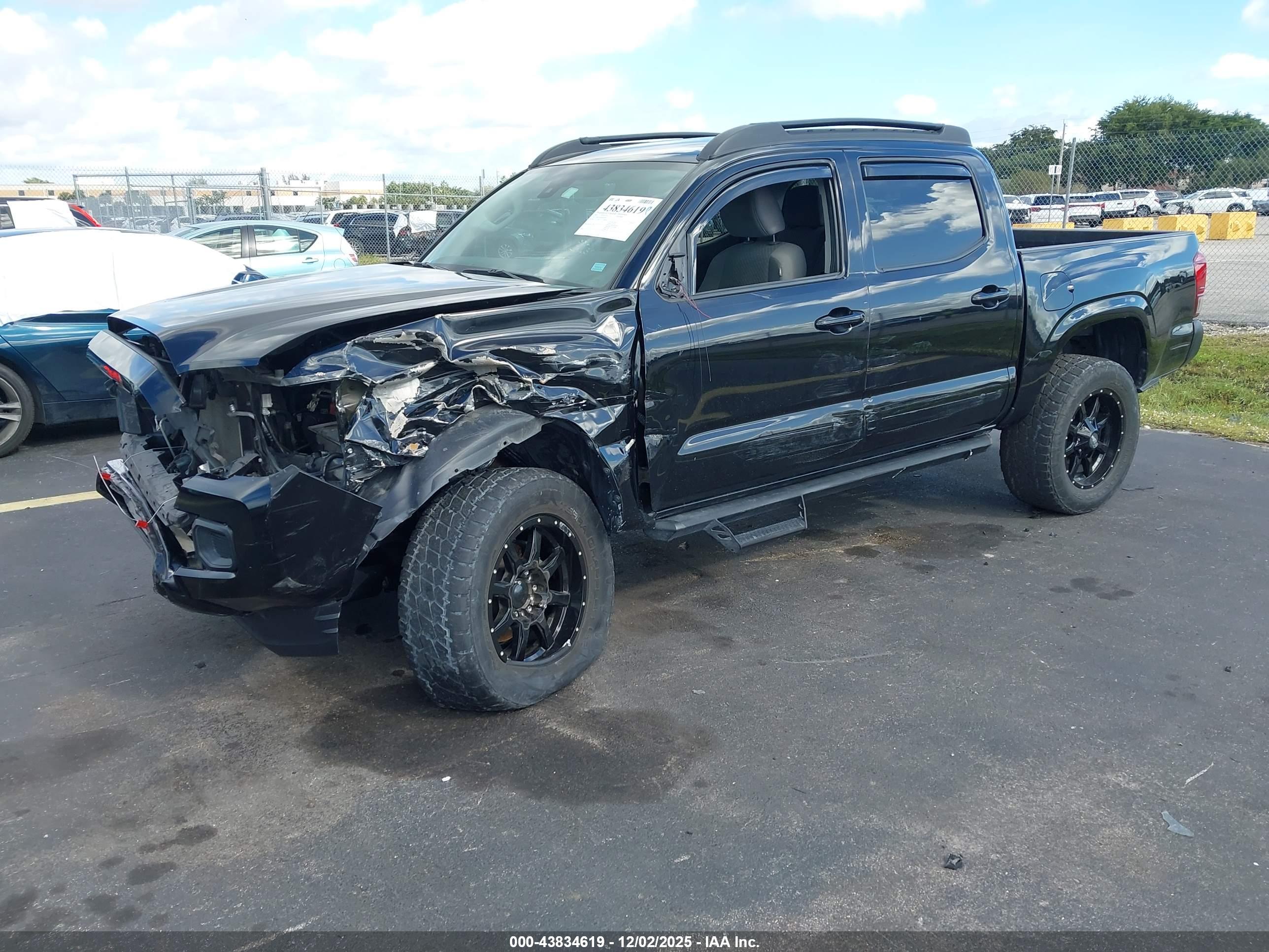 TOYOTA TACOMA image 2