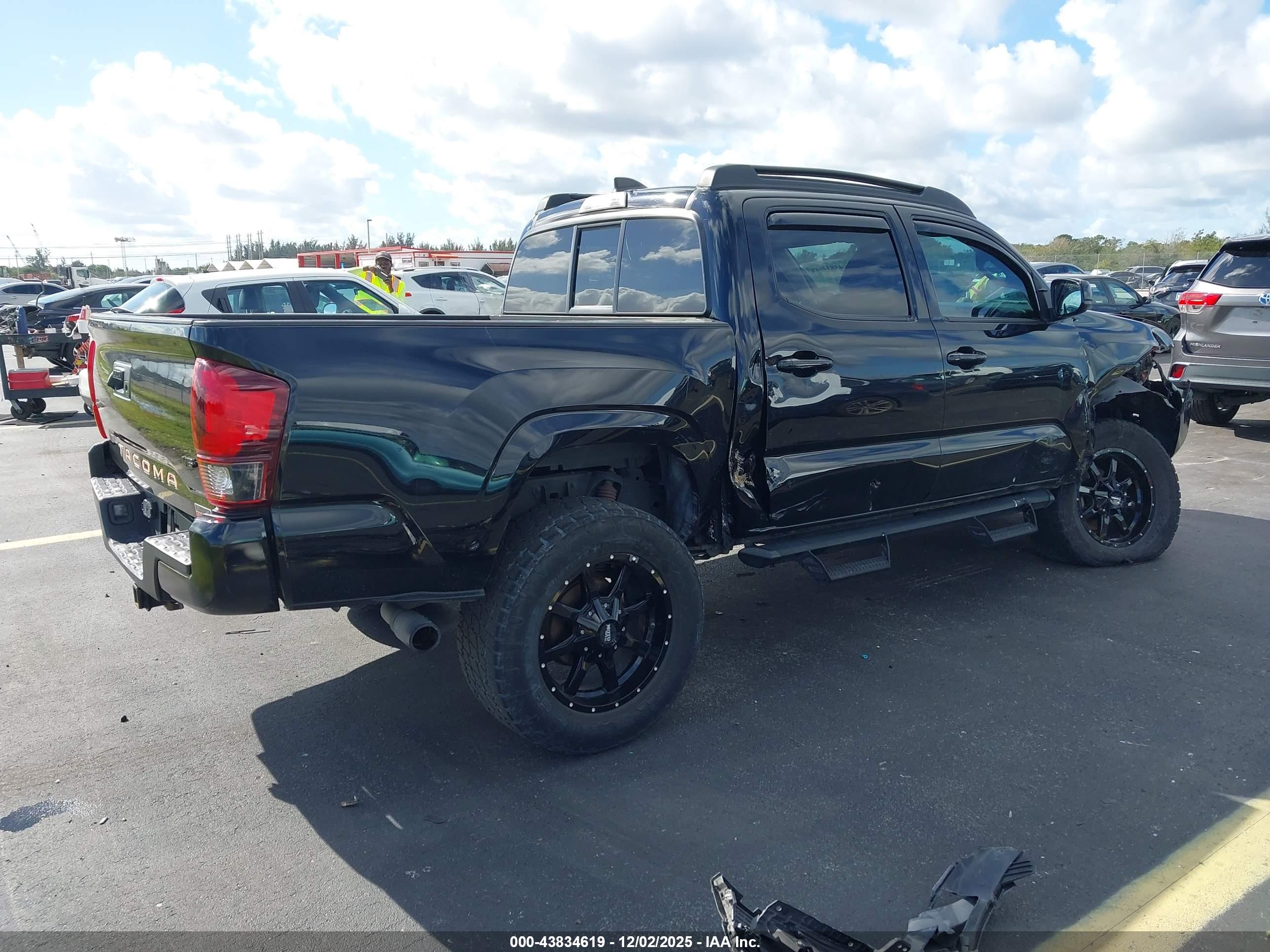 TOYOTA TACOMA image 4