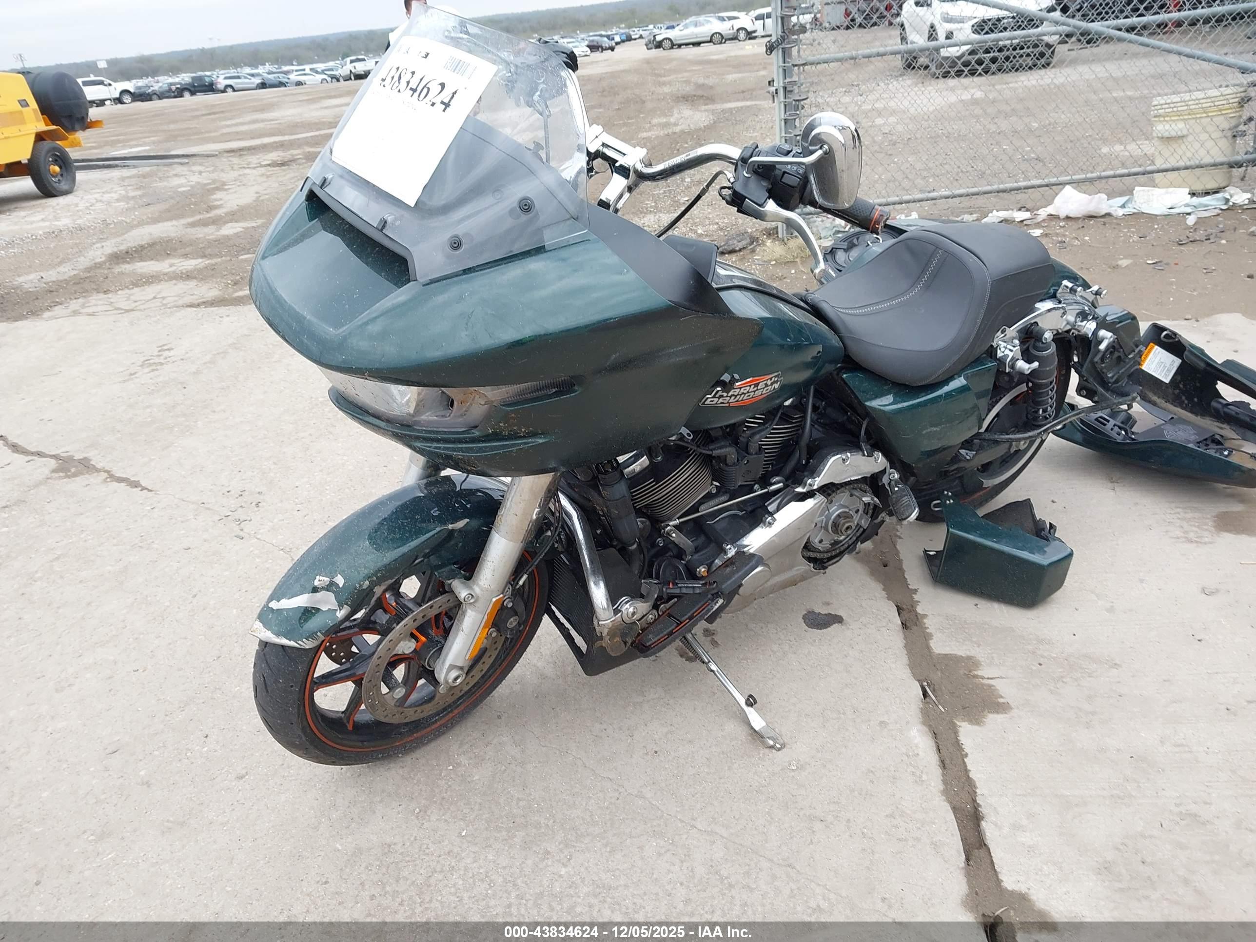 HARLEY-DAVIDSON FLTRX image 2
