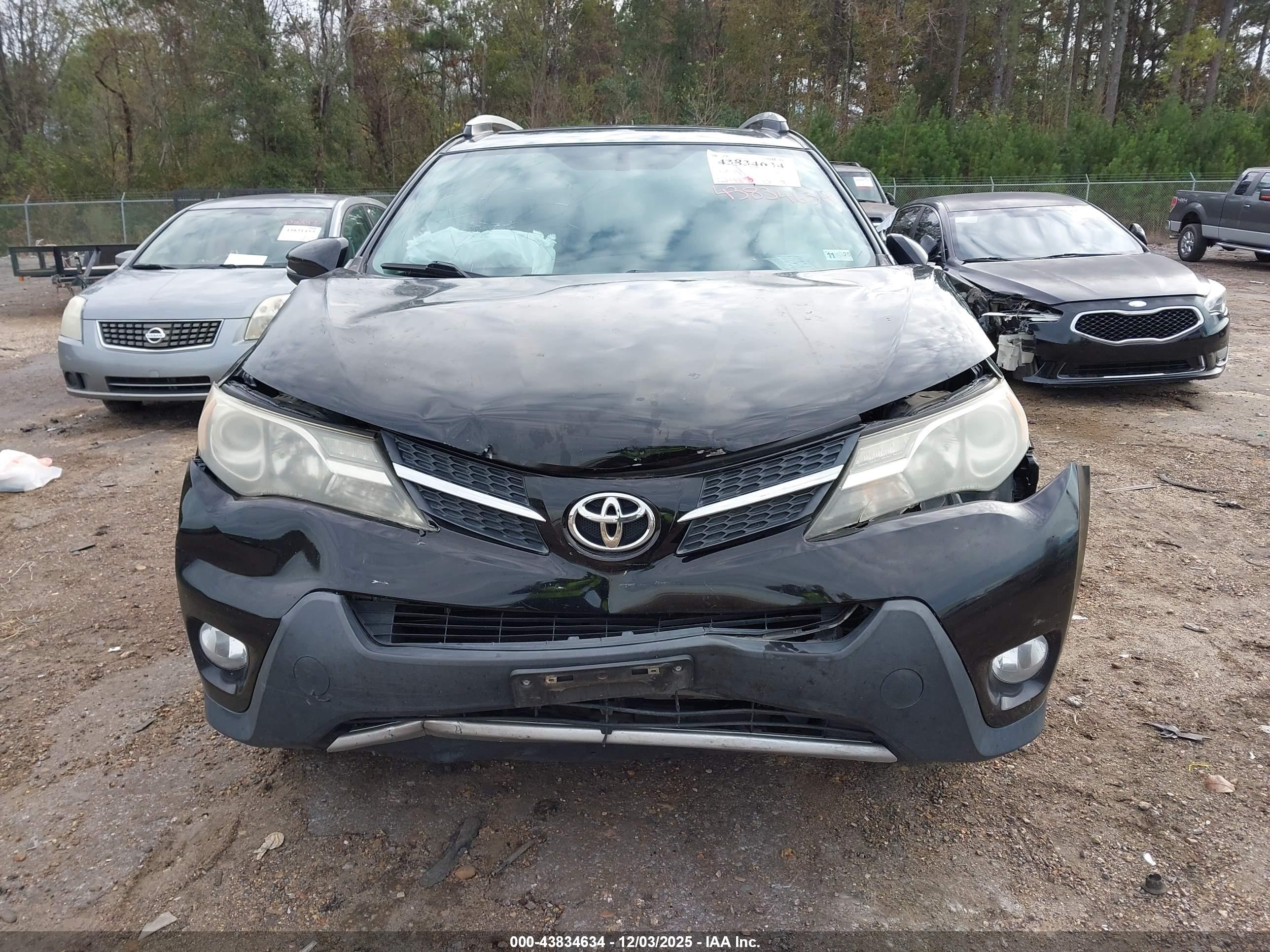 TOYOTA RAV4 image 6
