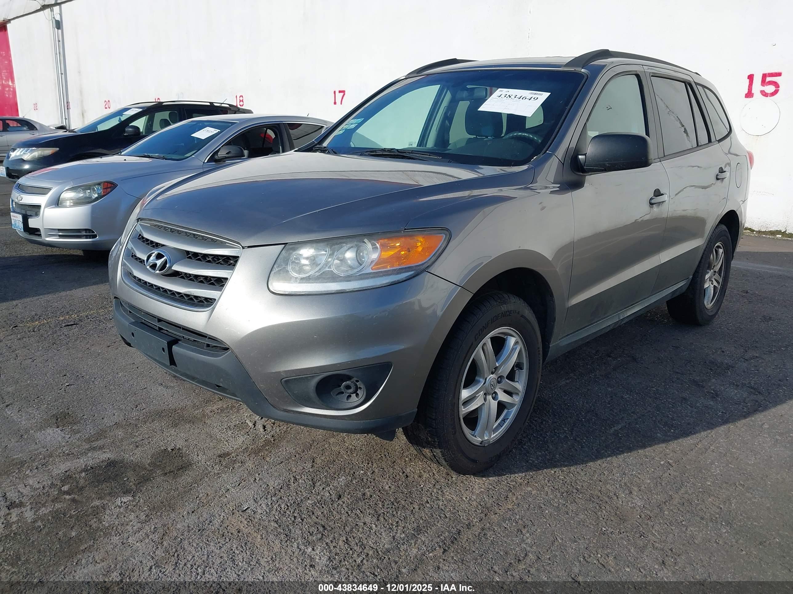 HYUNDAI SANTA image 2