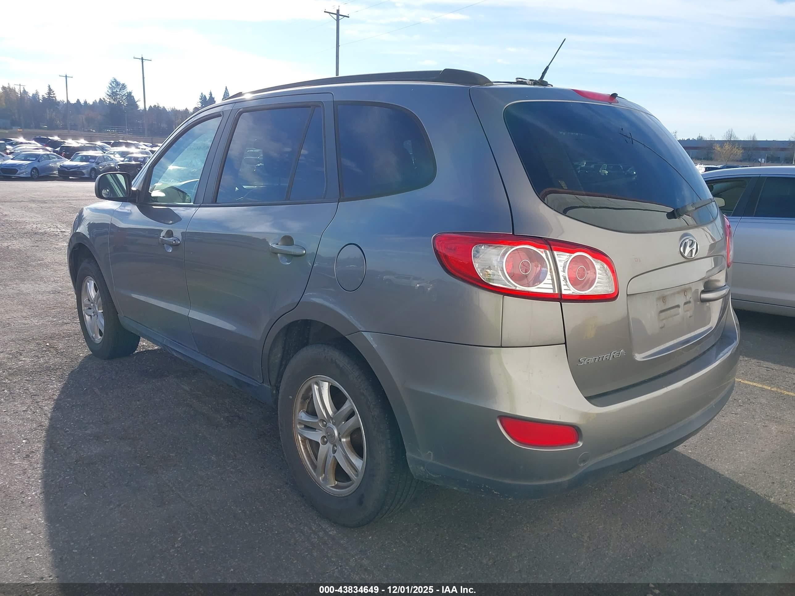 HYUNDAI SANTA image 3