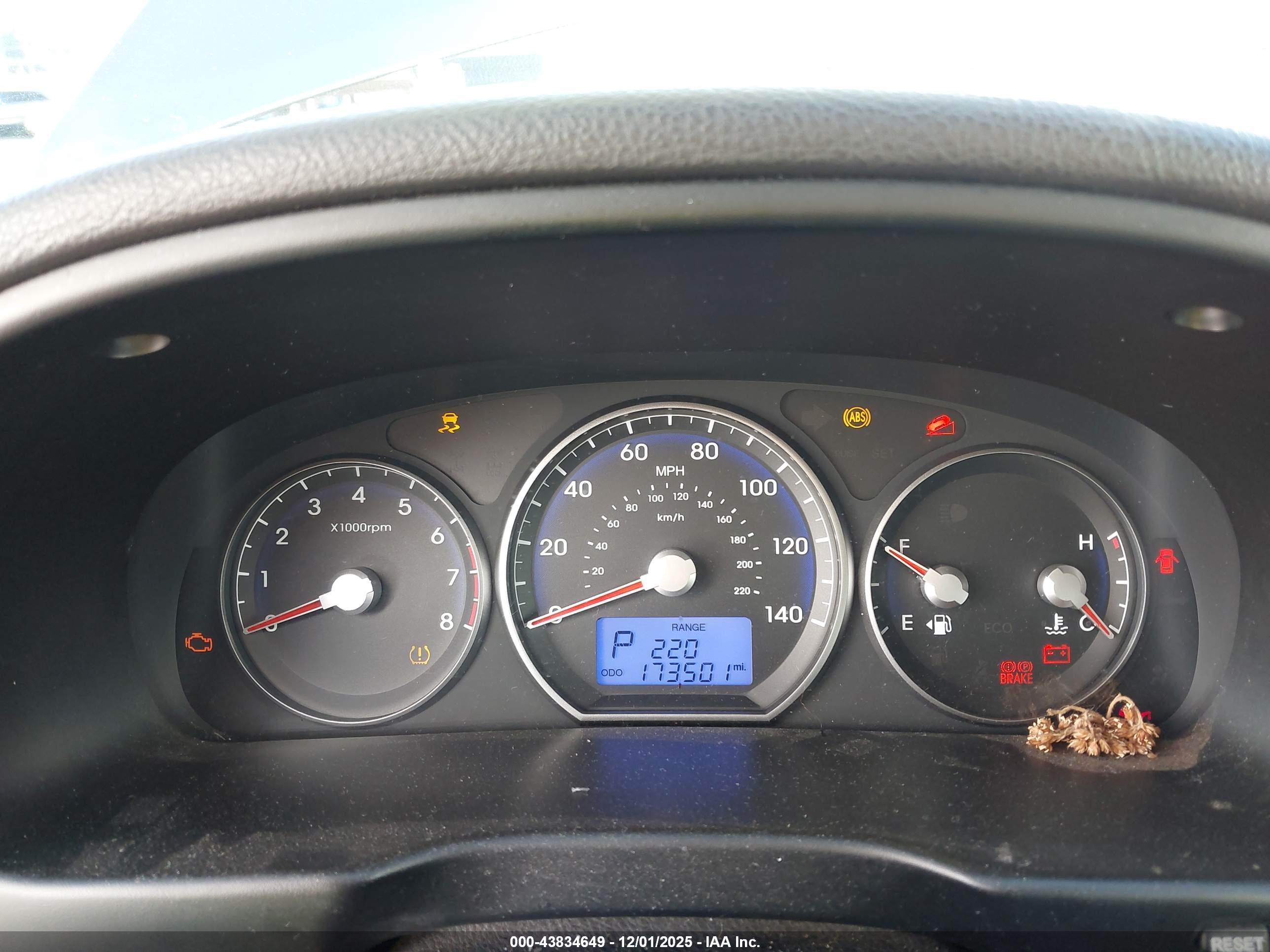 HYUNDAI SANTA image 7