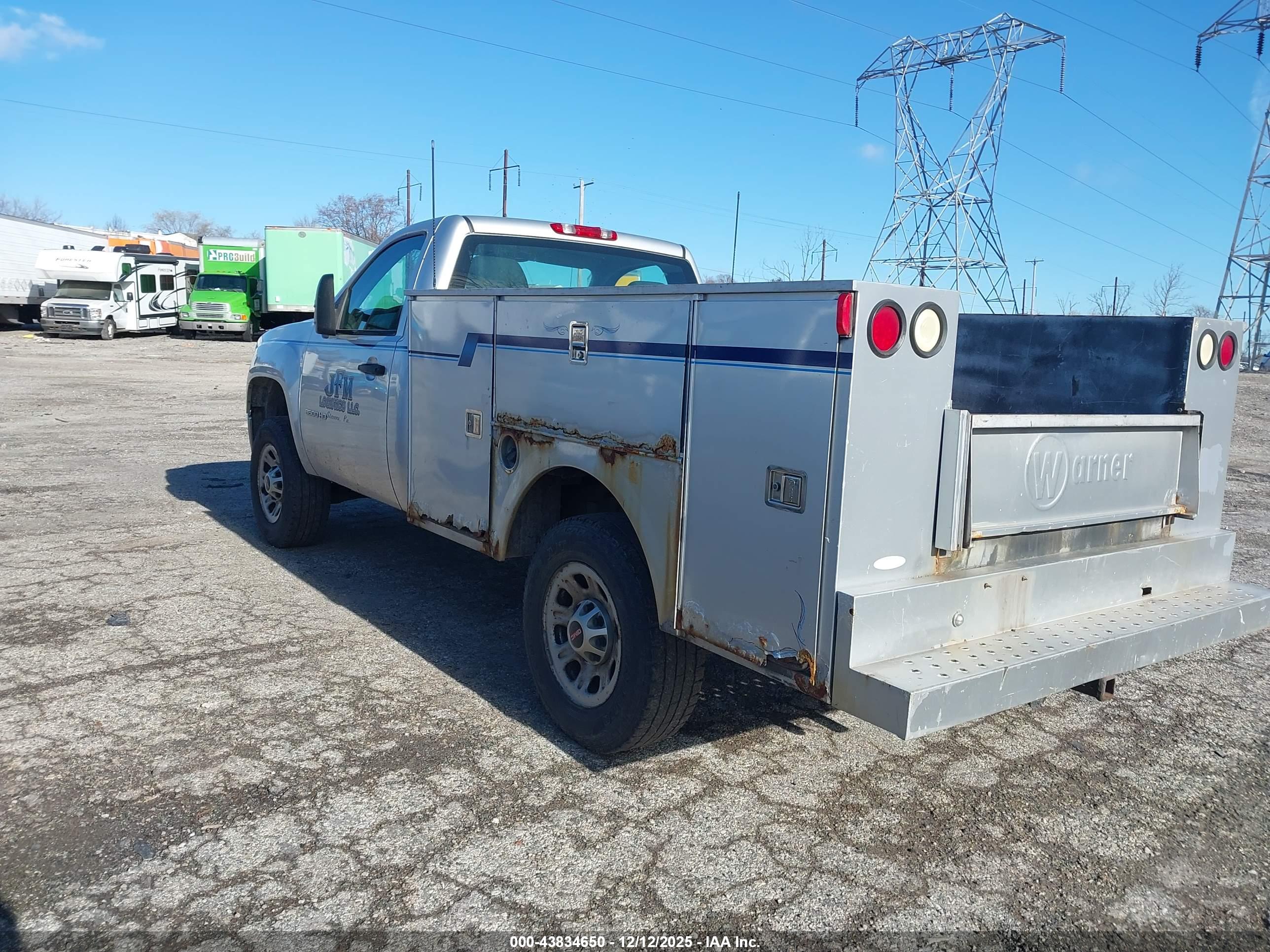GMC SIERRA image 3