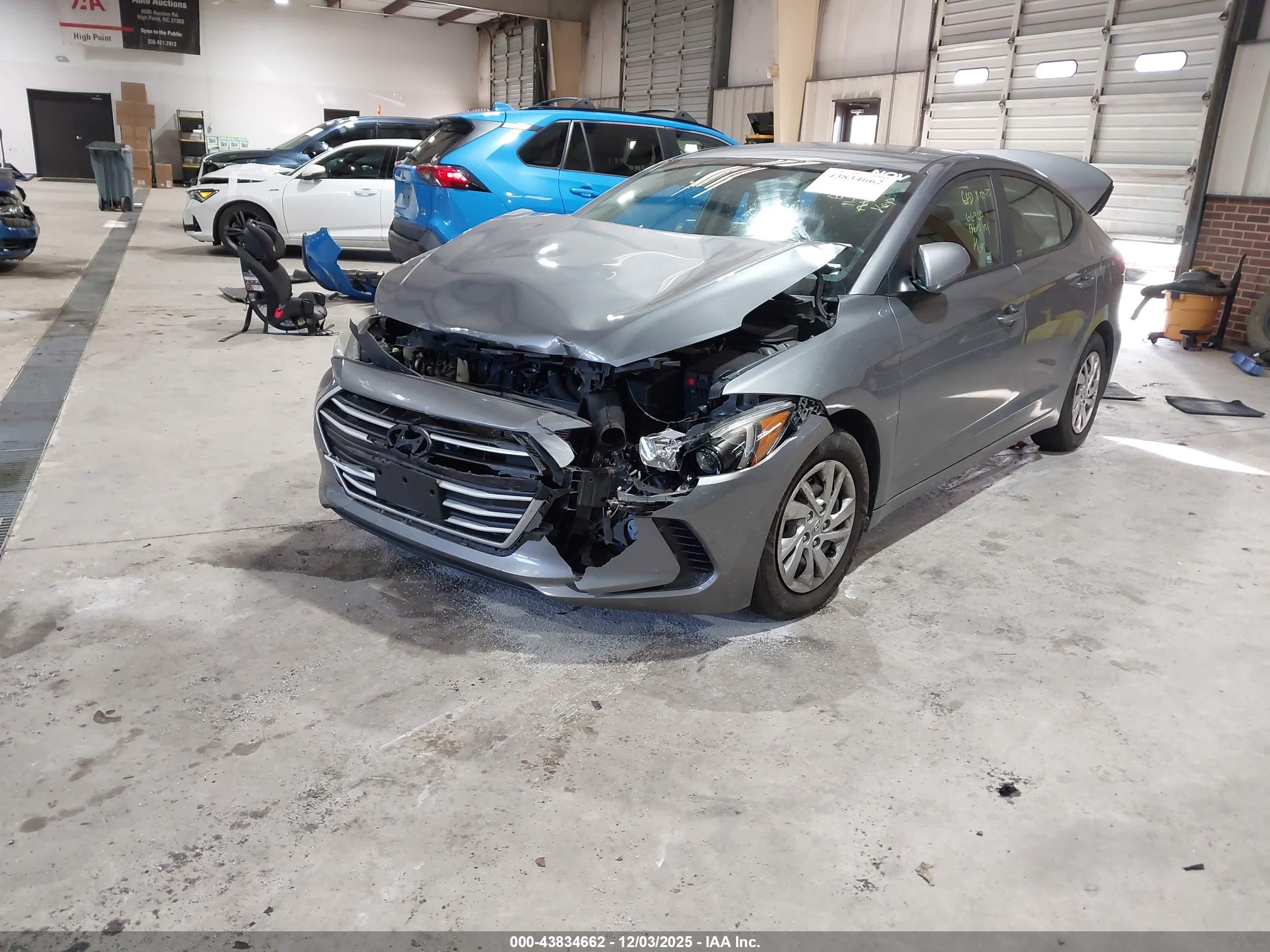 HYUNDAI ELANTRA image 2