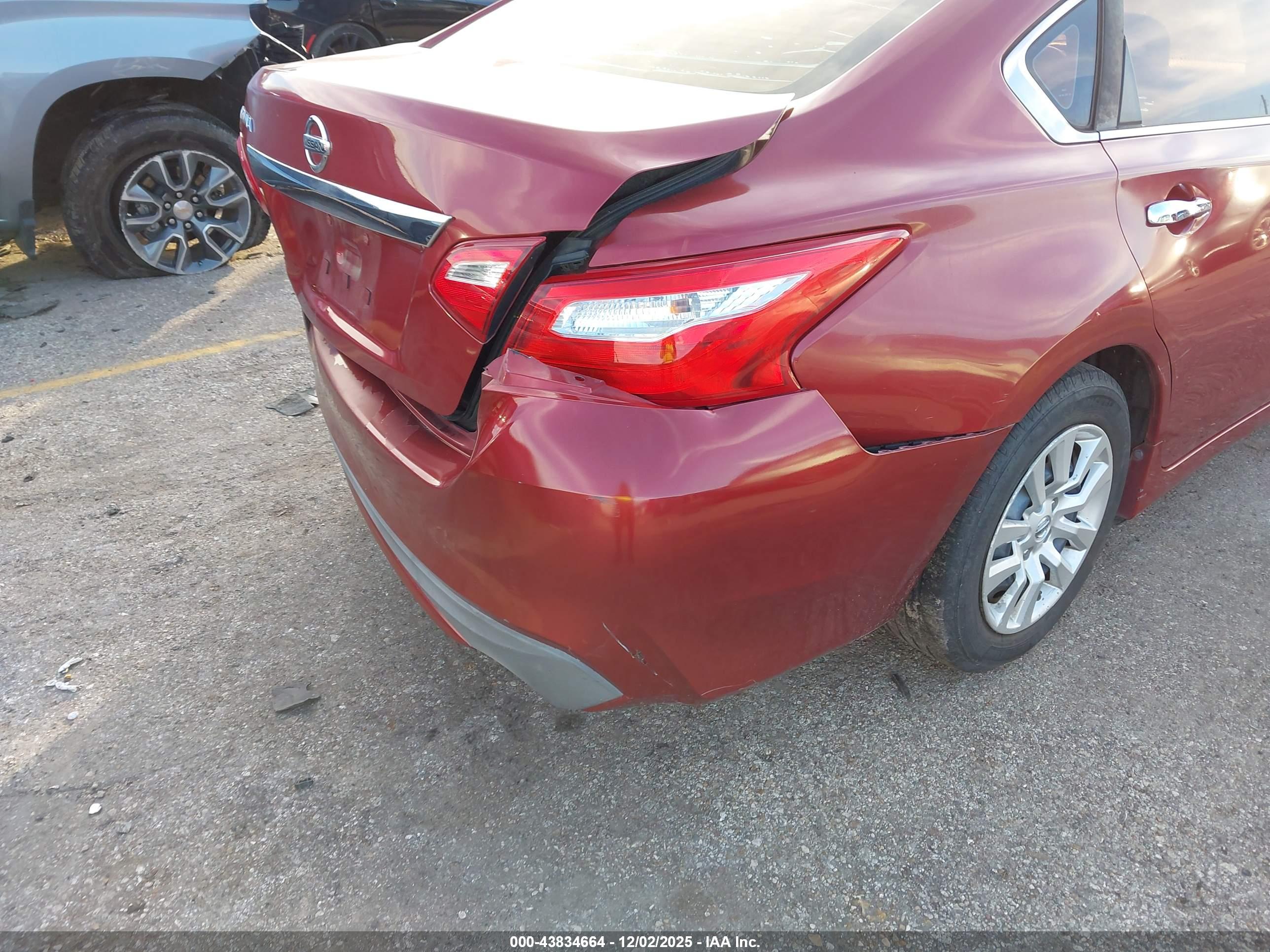 NISSAN ALTIMA image 6