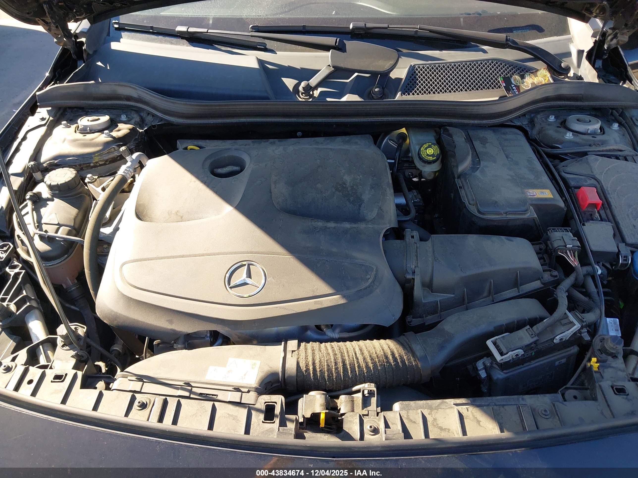MERCEDES-BENZ GLA image 10