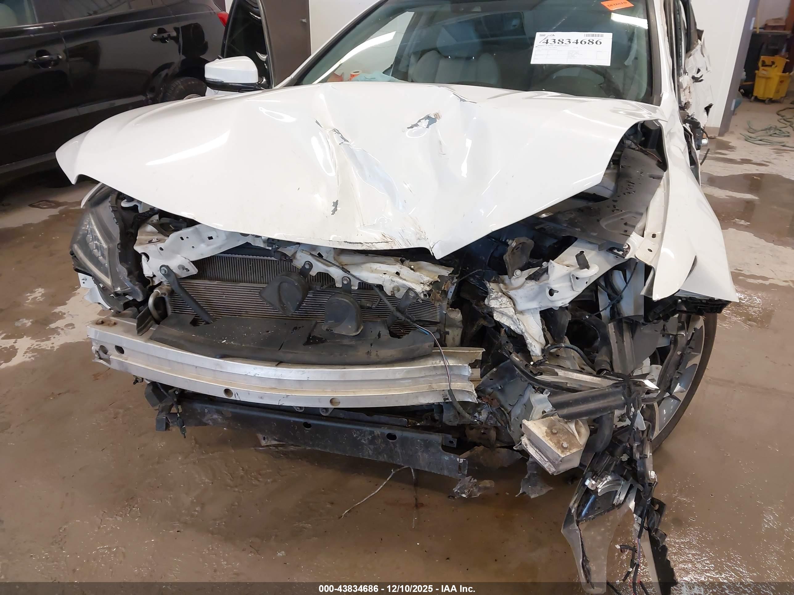 ACURA TLX image 6