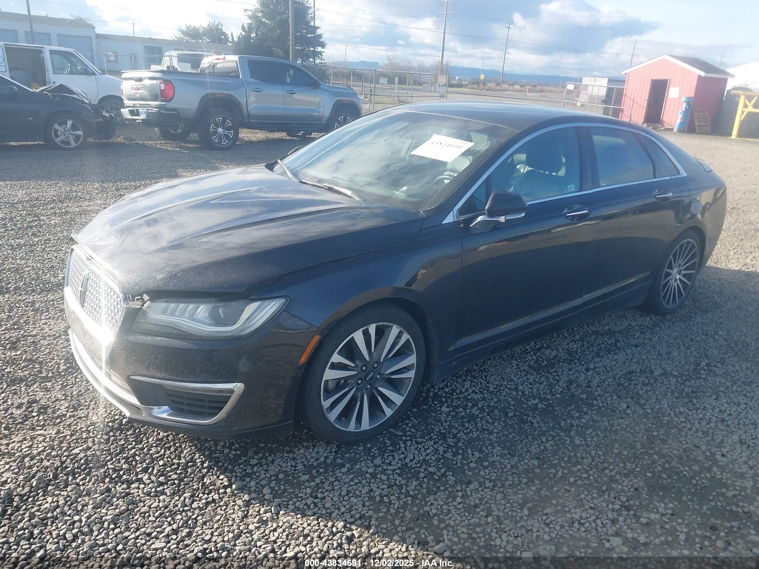 LINCOLN MKZ image 2