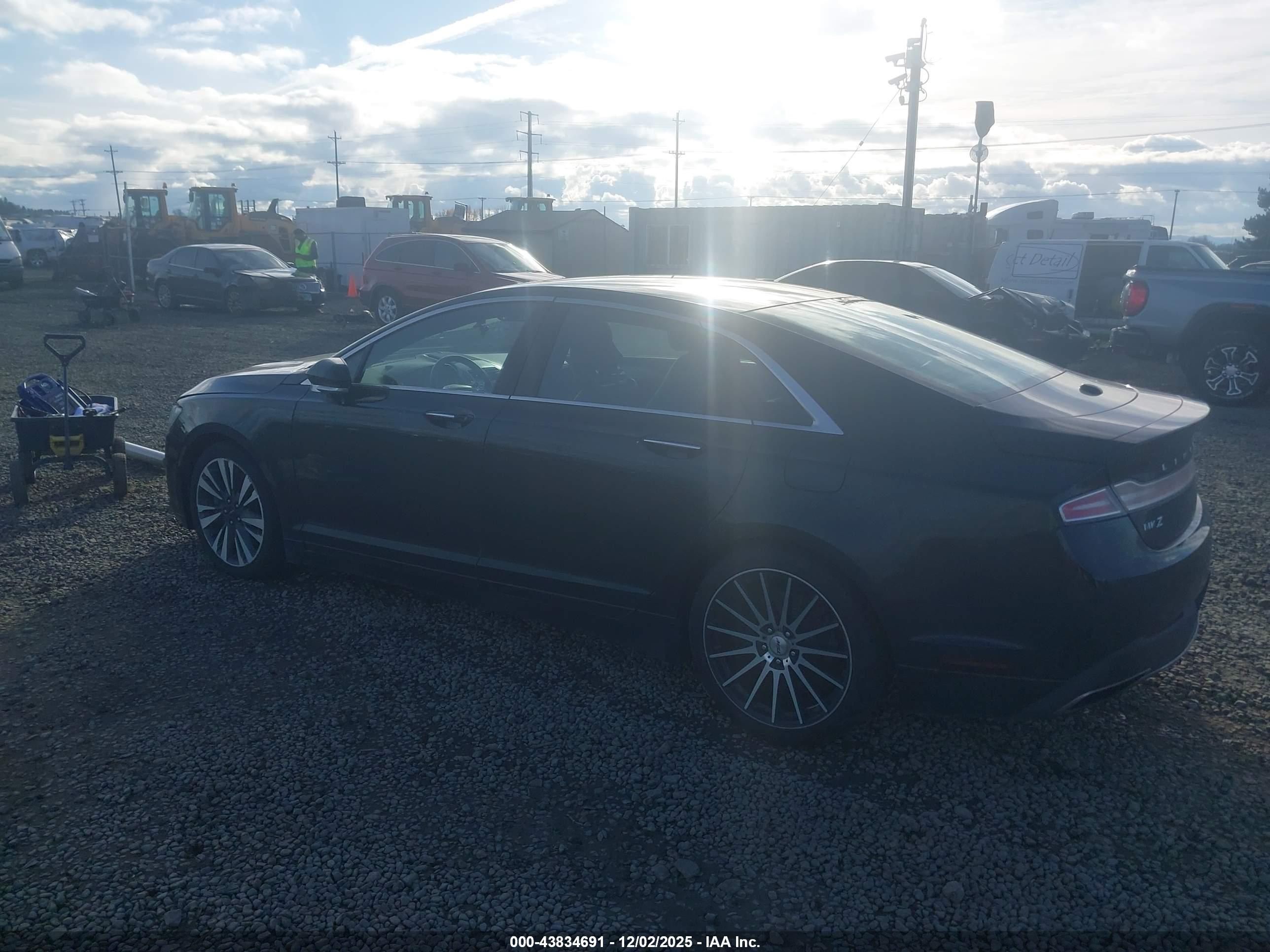LINCOLN MKZ image 3