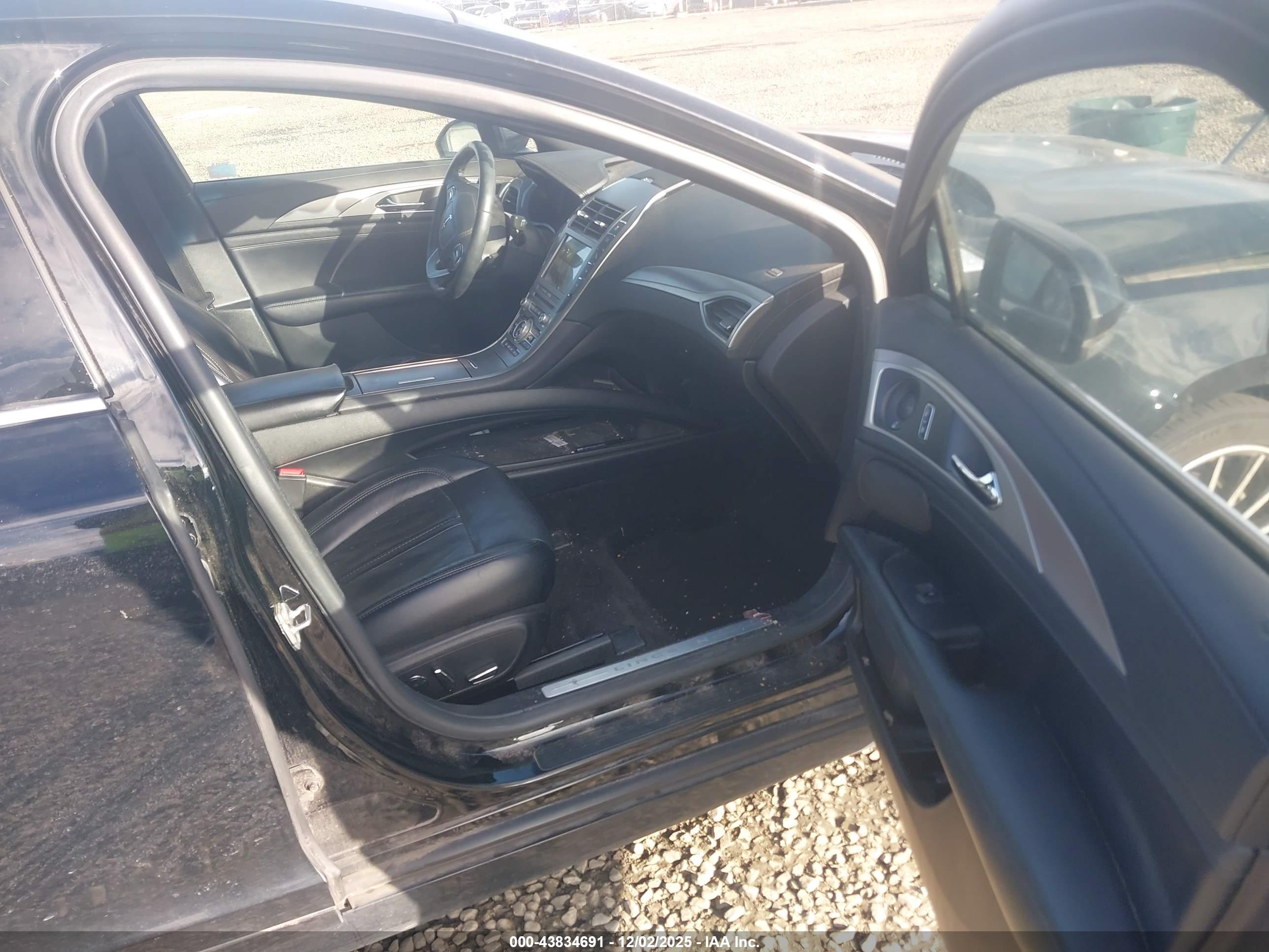 LINCOLN MKZ image 5