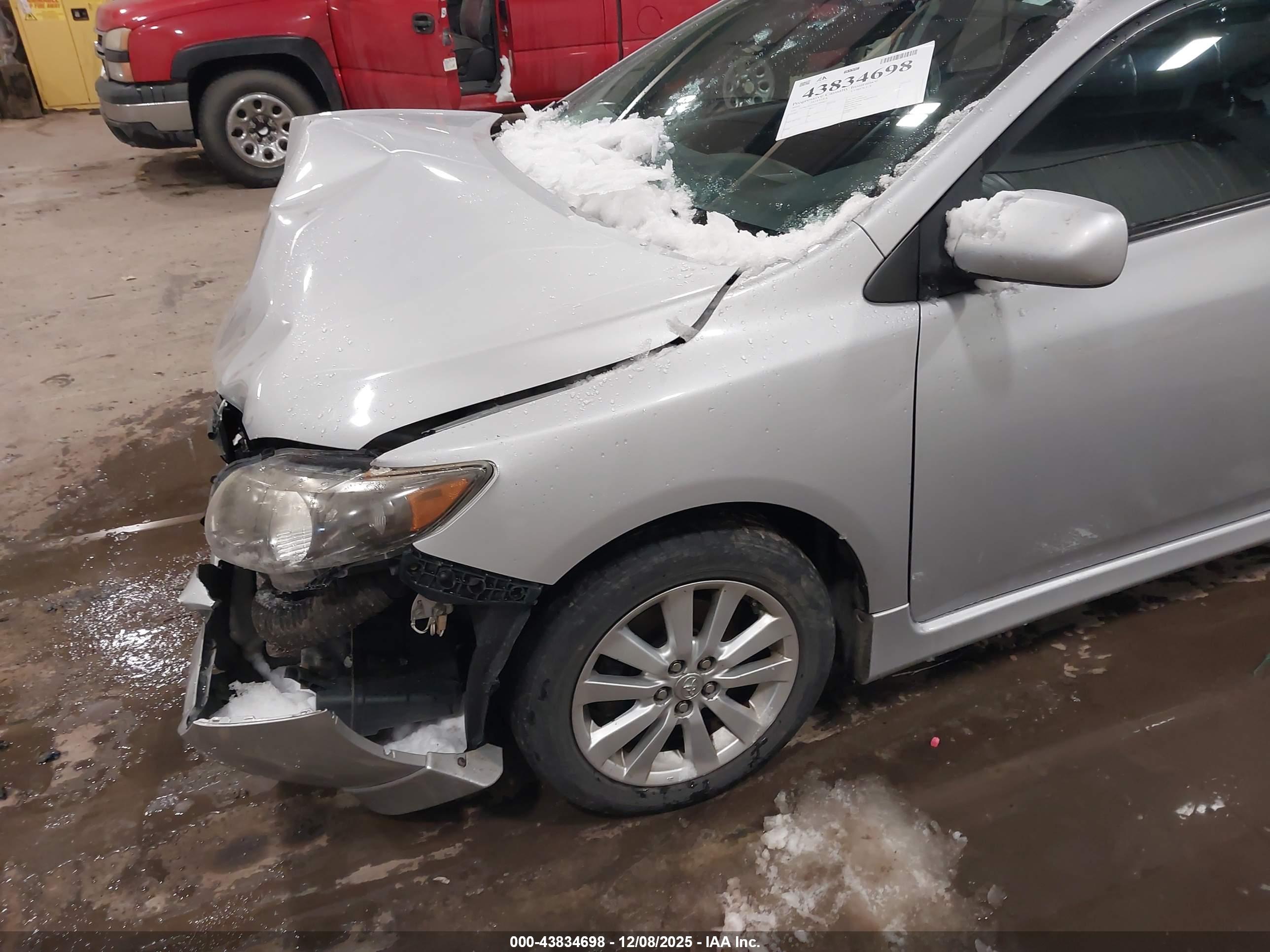 TOYOTA COROLLA image 6