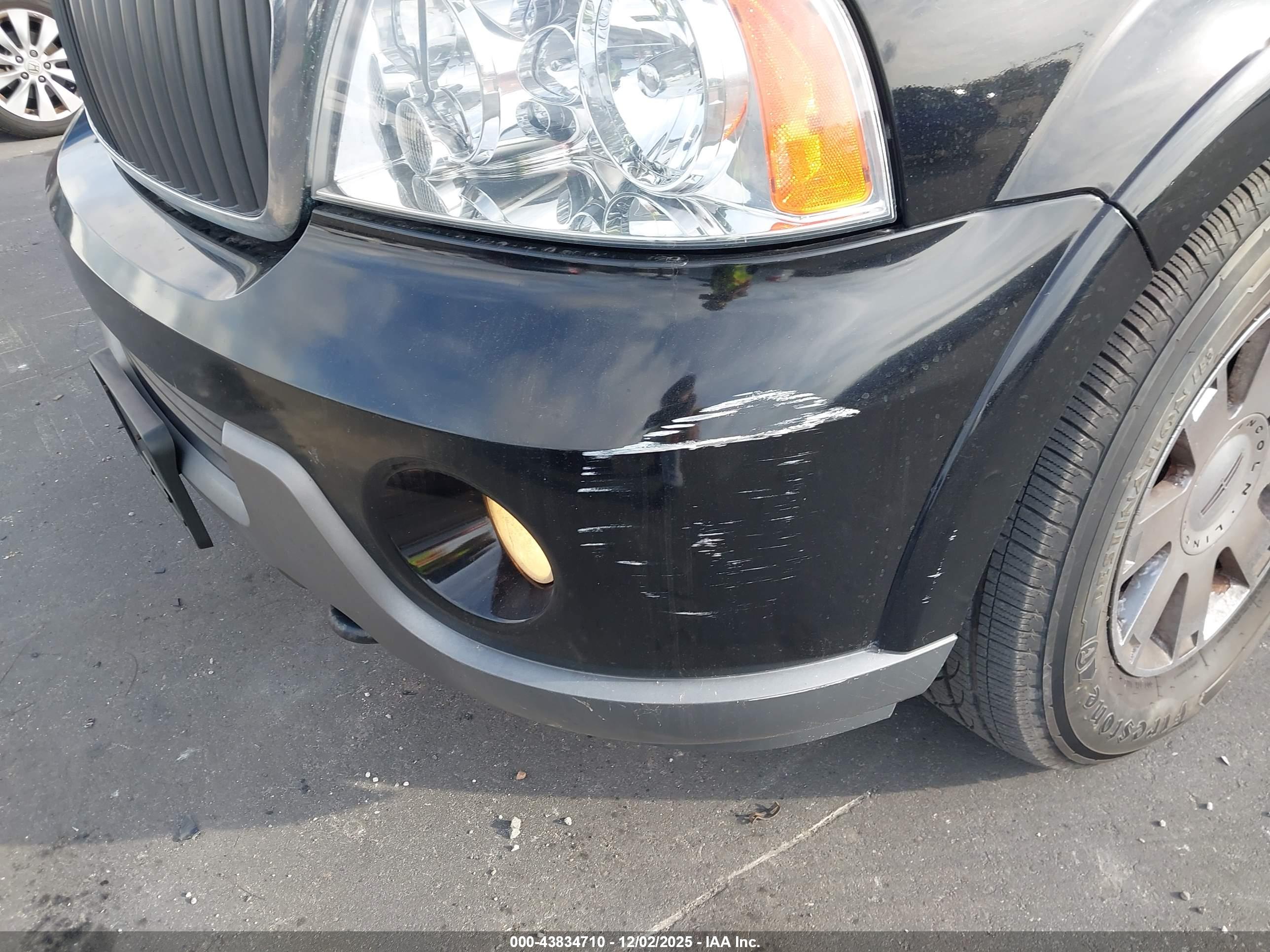LINCOLN NAVIGATOR image 6