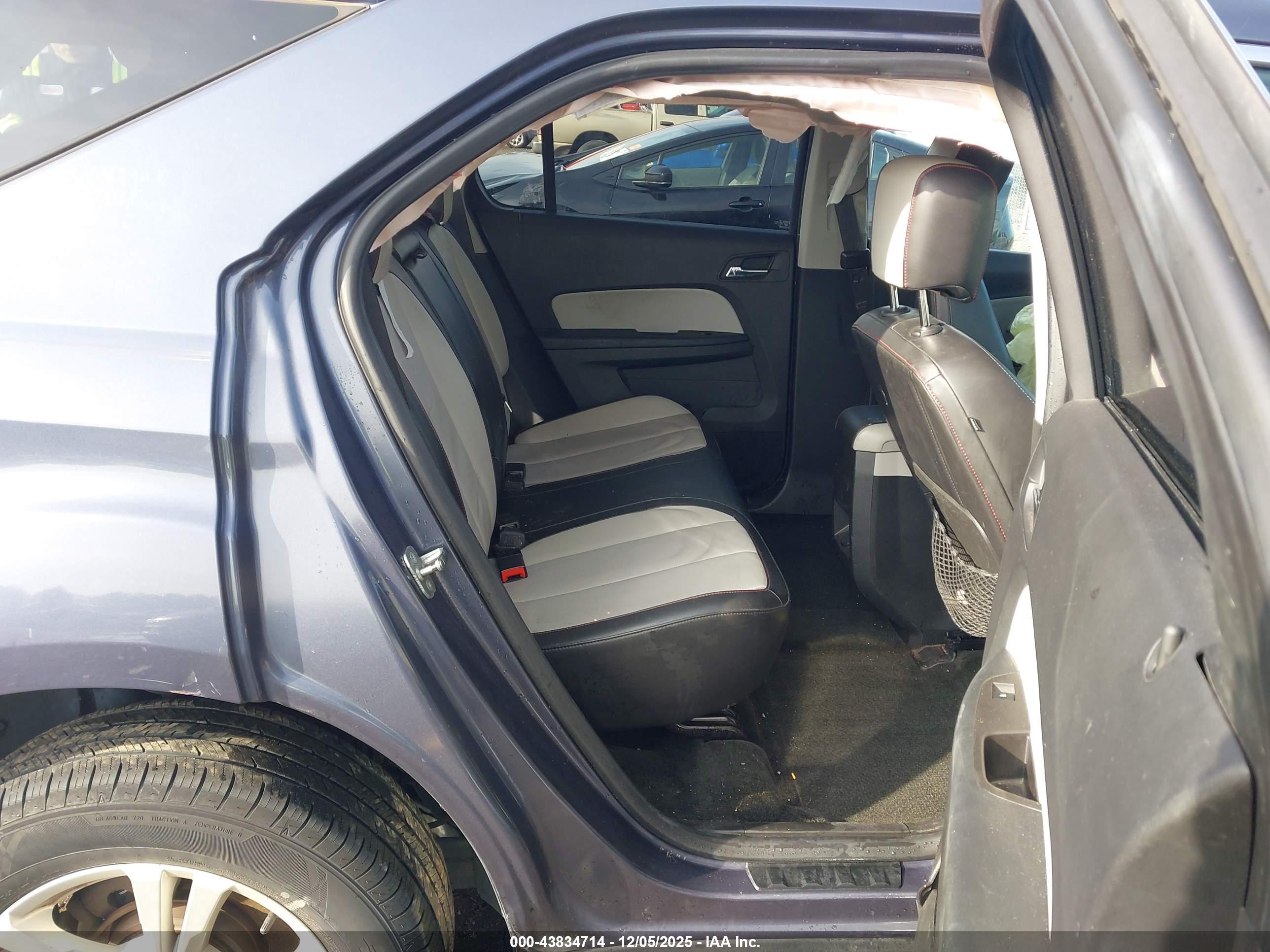 CHEVROLET EQUINOX image 8