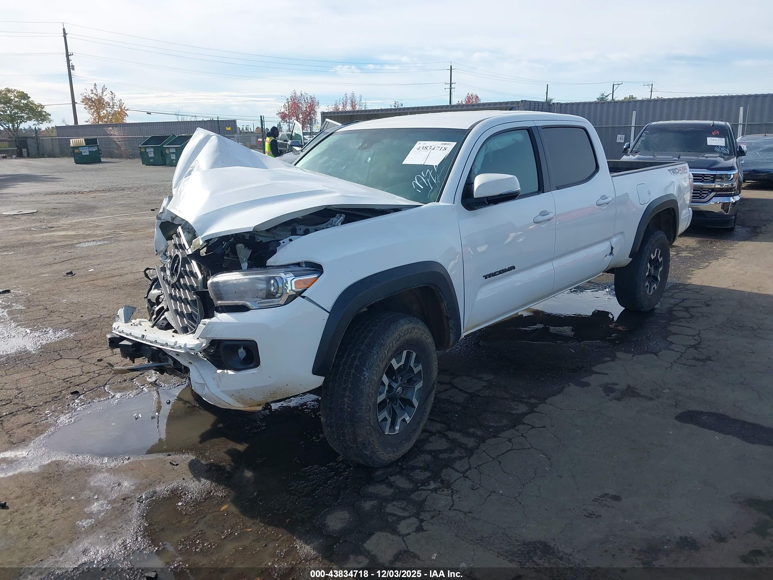 TOYOTA TACOMA image 2