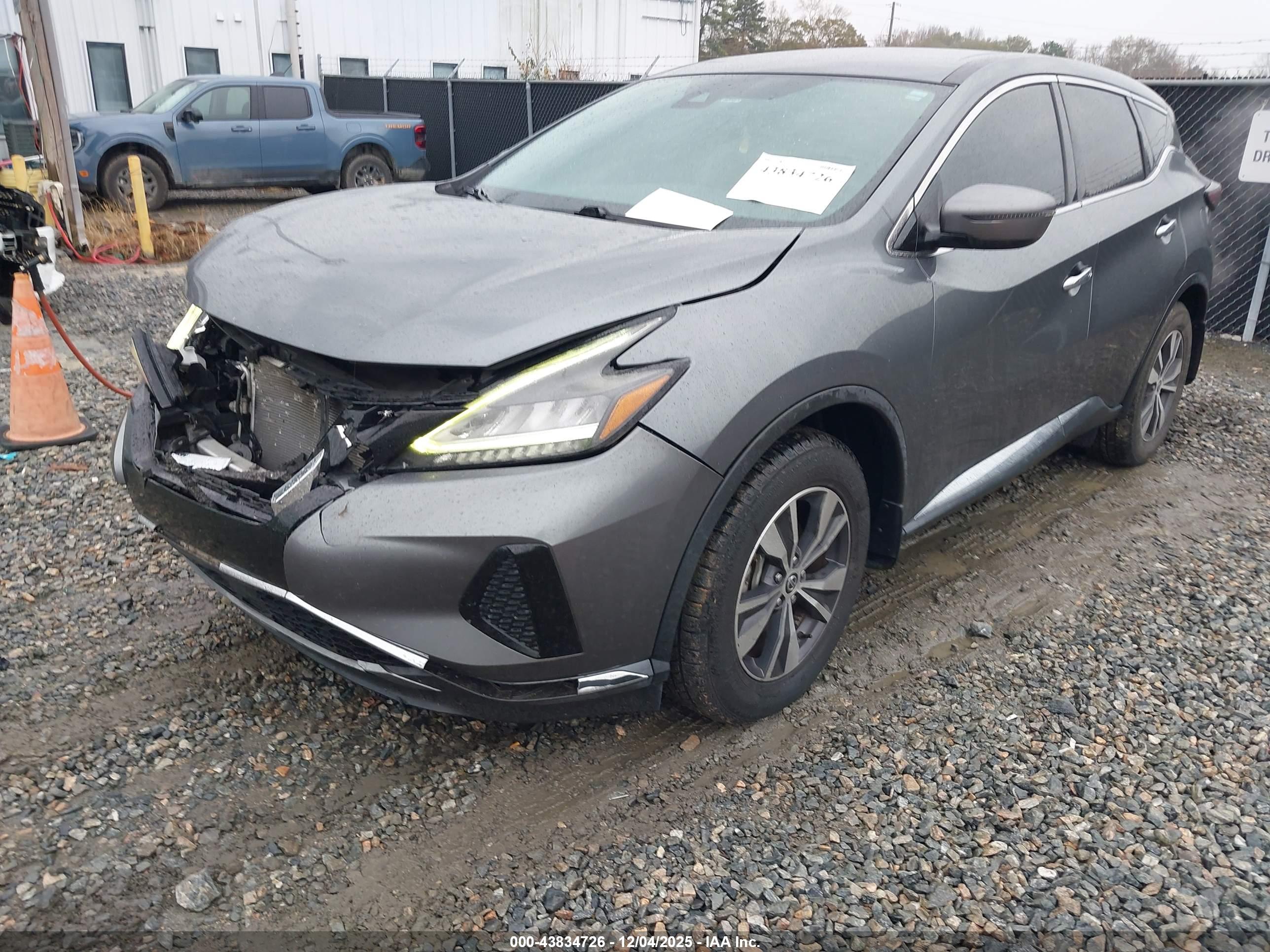 NISSAN MURANO image 2