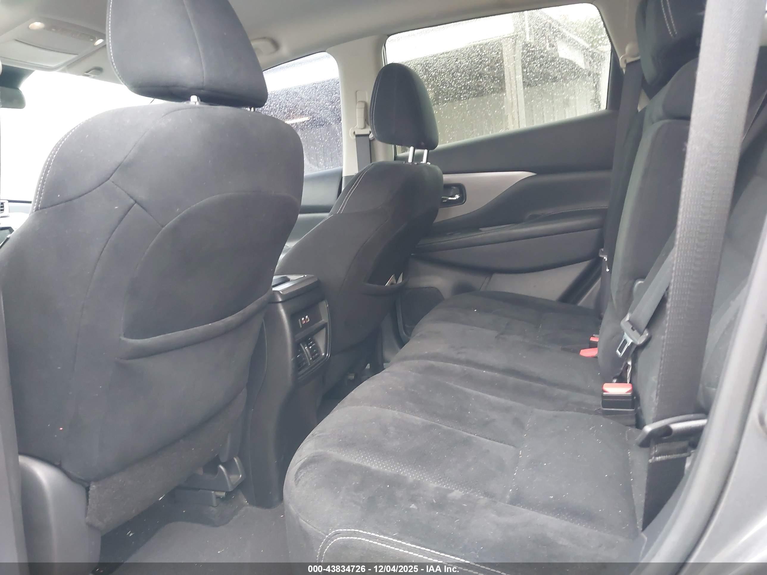 NISSAN MURANO image 8