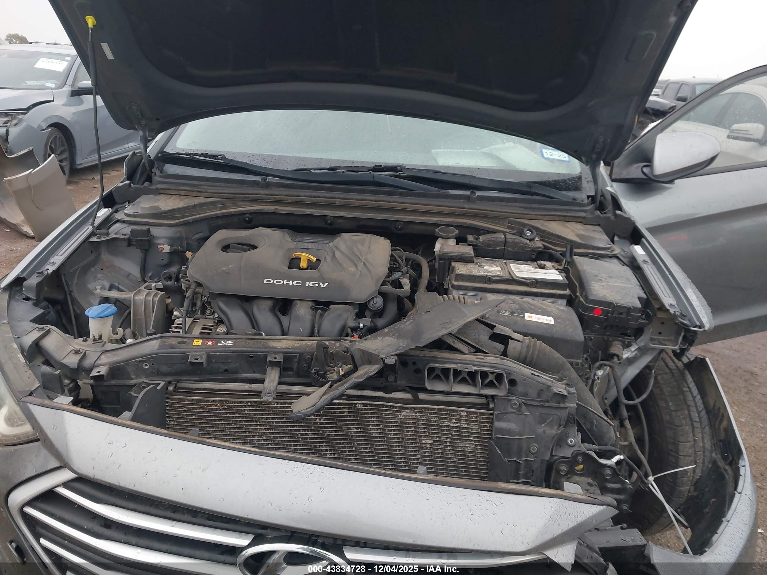 HYUNDAI ELANTRA image 10