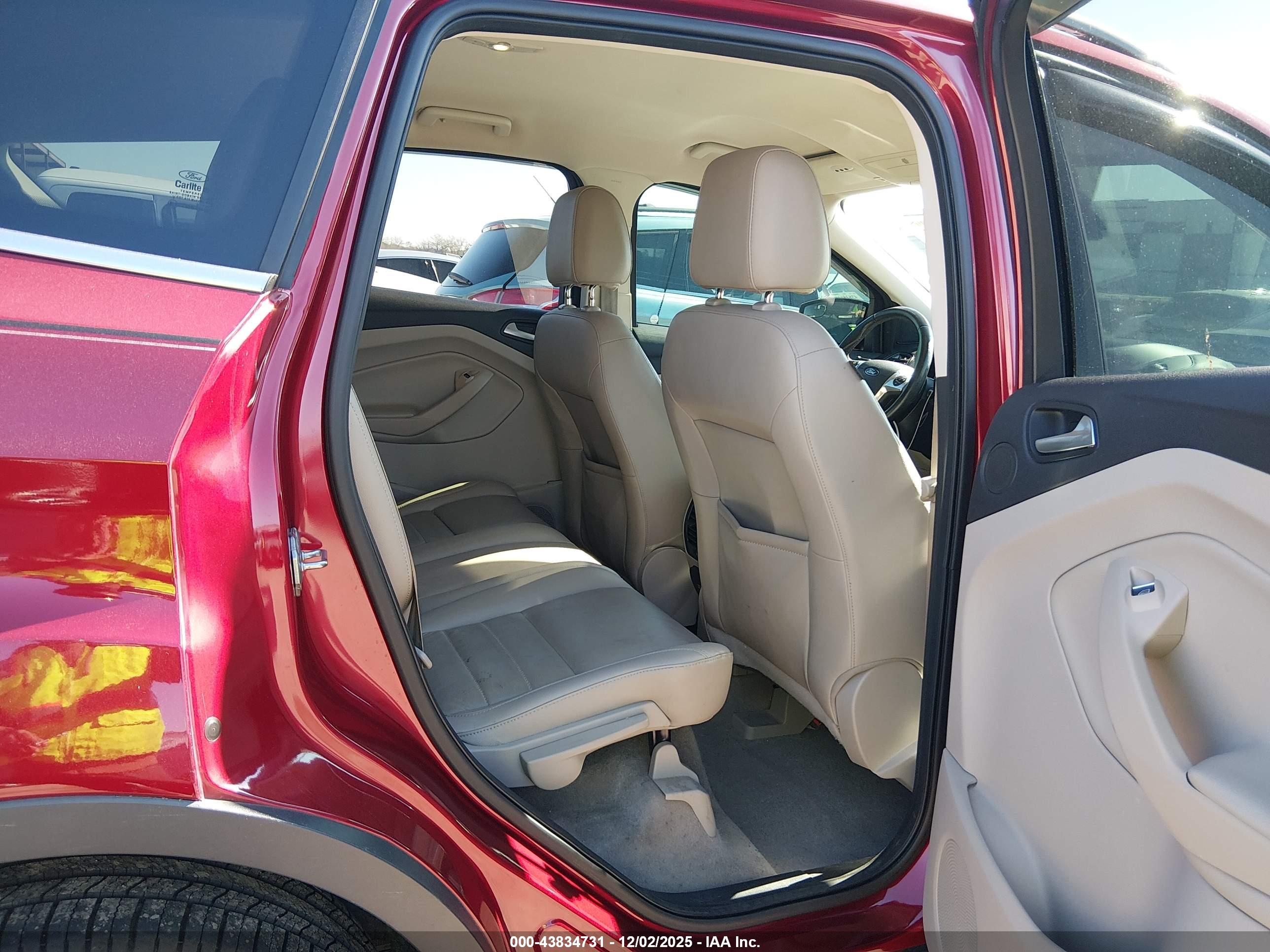 FORD ESCAPE image 8