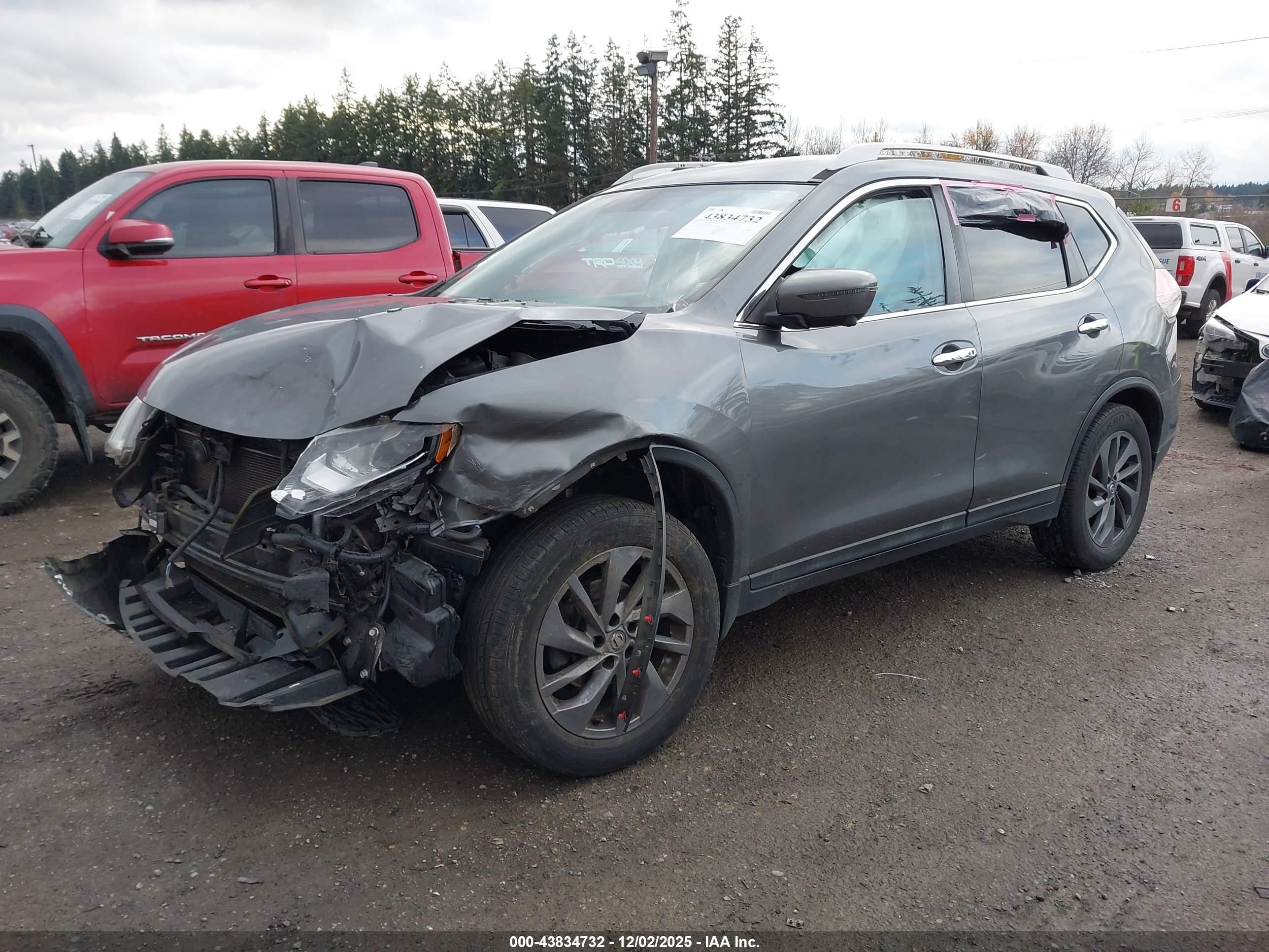 NISSAN ROGUE image 2