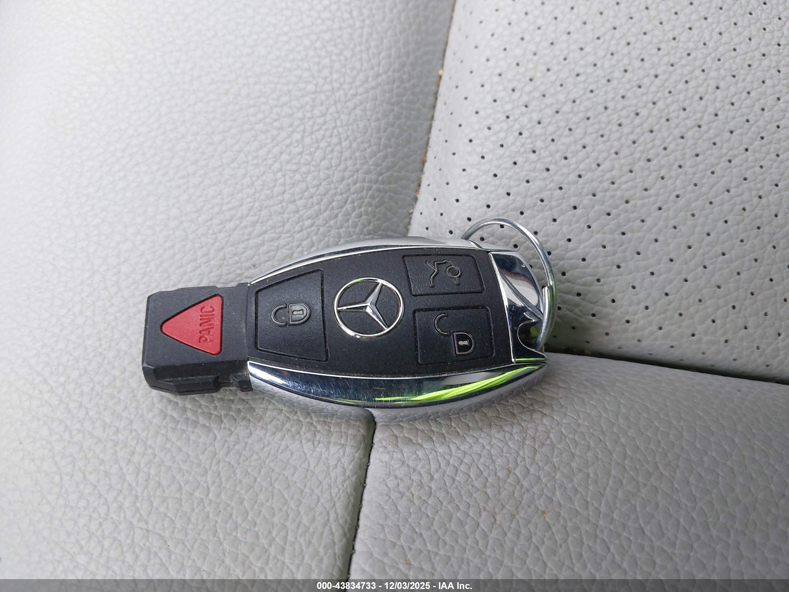 MERCEDES-BENZ E image 11
