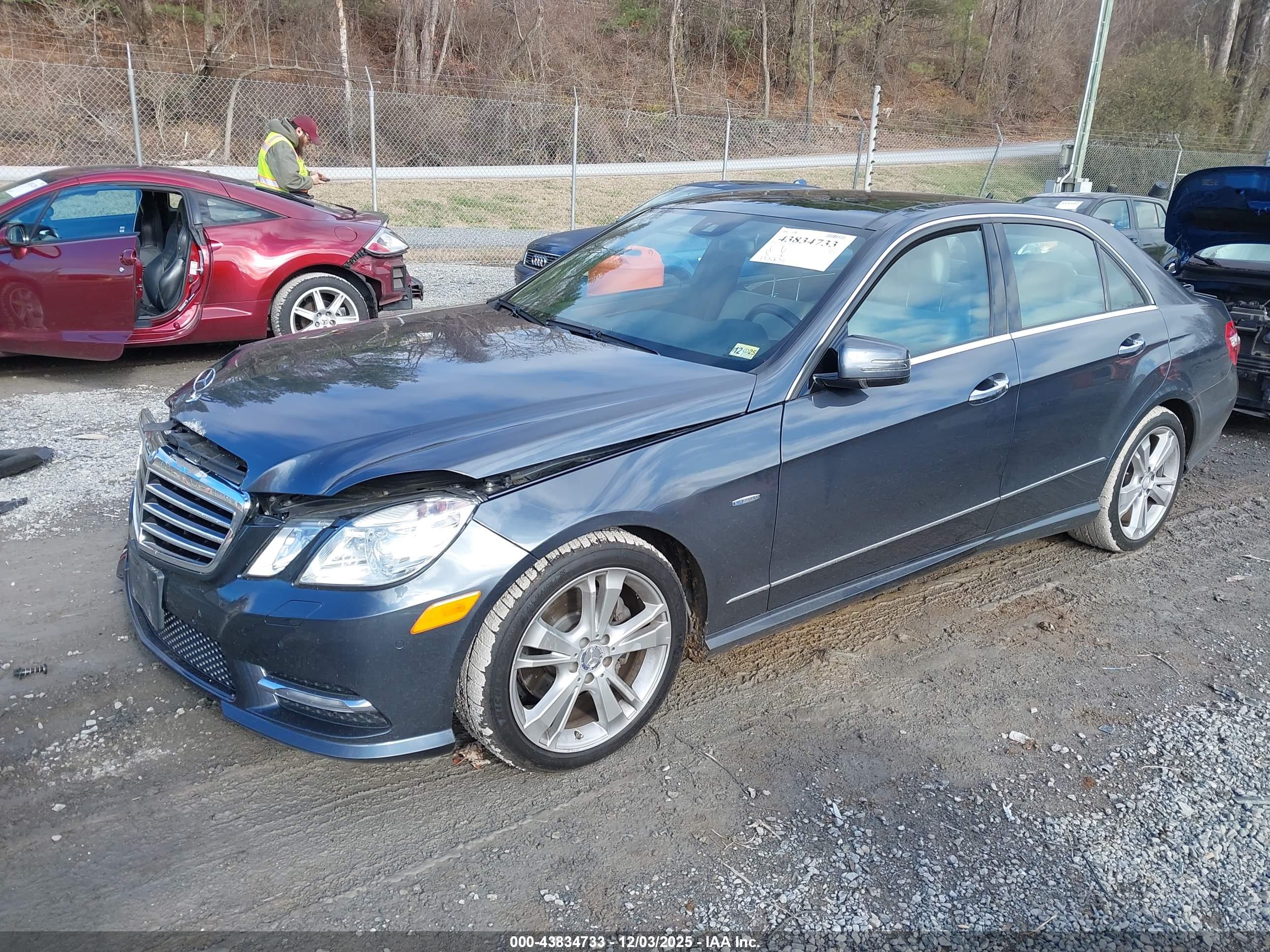 MERCEDES-BENZ E image 2