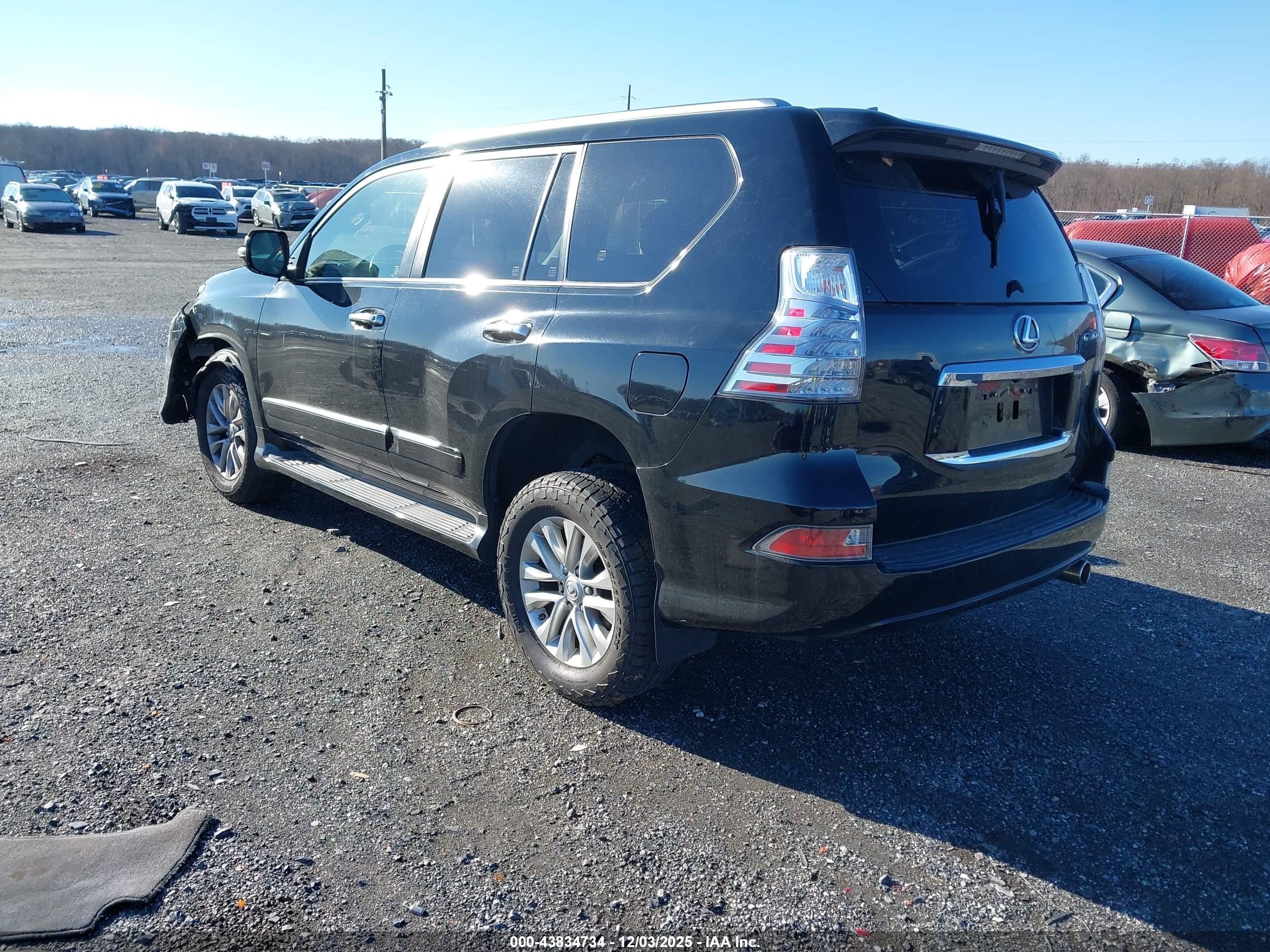 LEXUS GX image 3