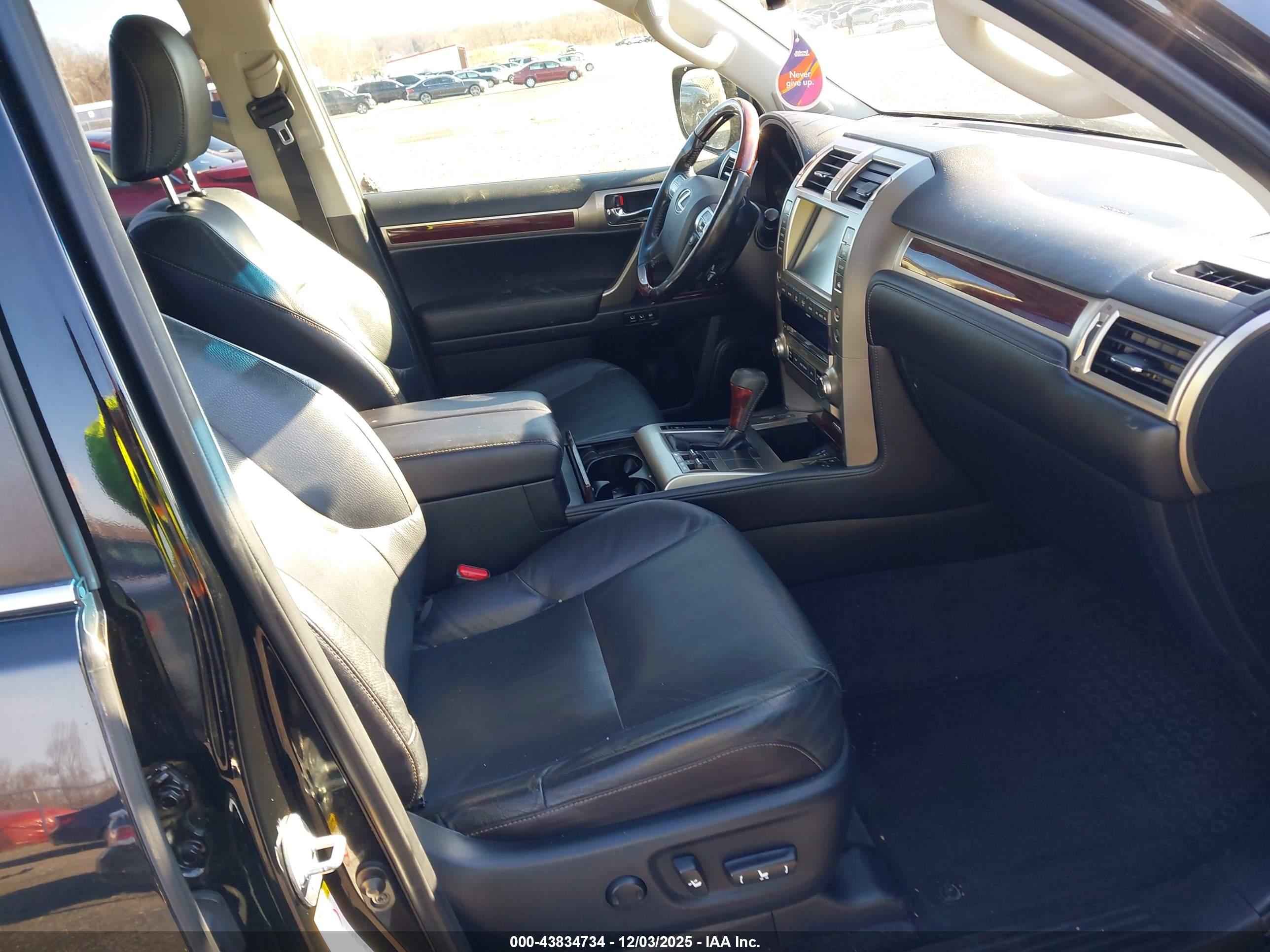 LEXUS GX image 5