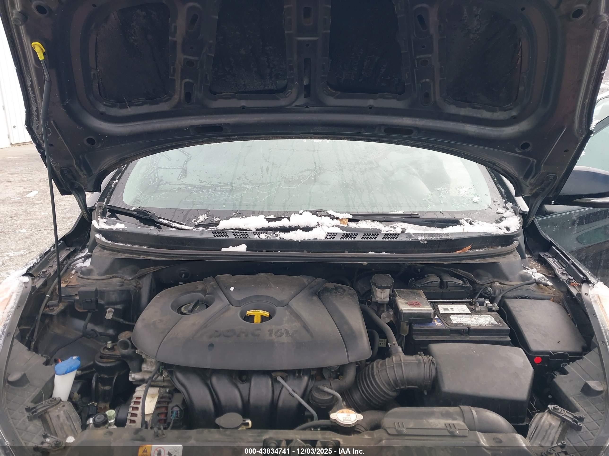 HYUNDAI ELANTRA image 10