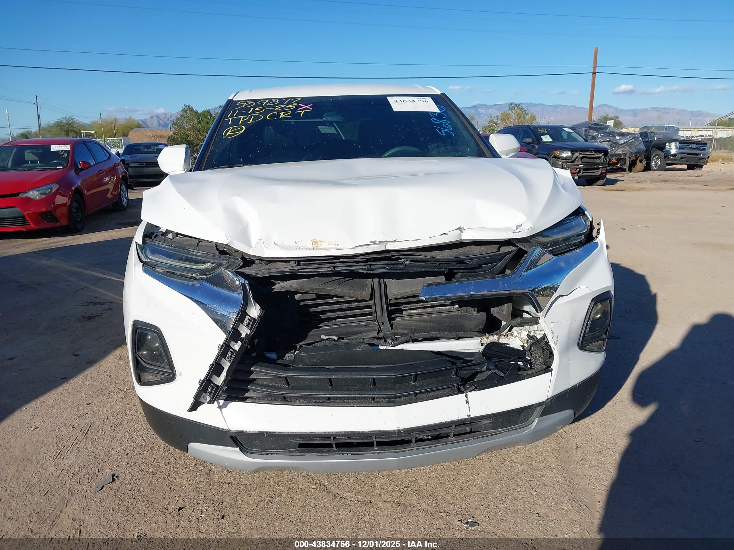 CHEVROLET BLAZER image 6