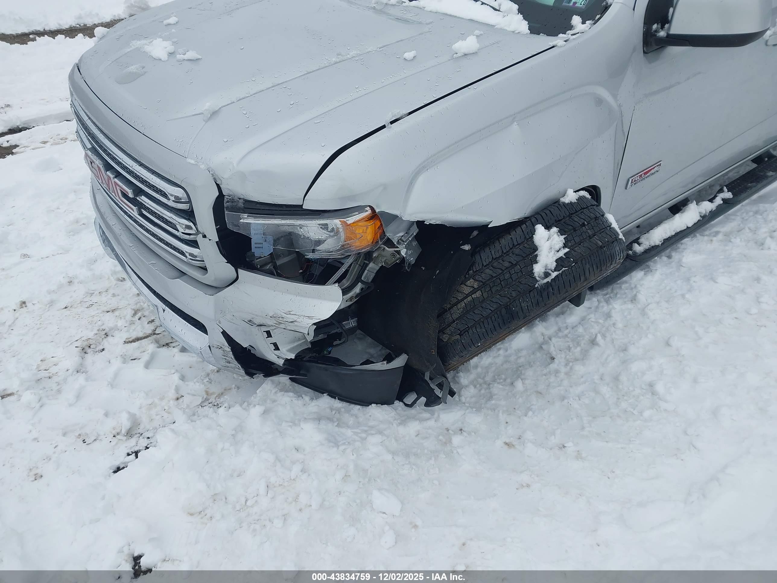 GMC CANYON image 6