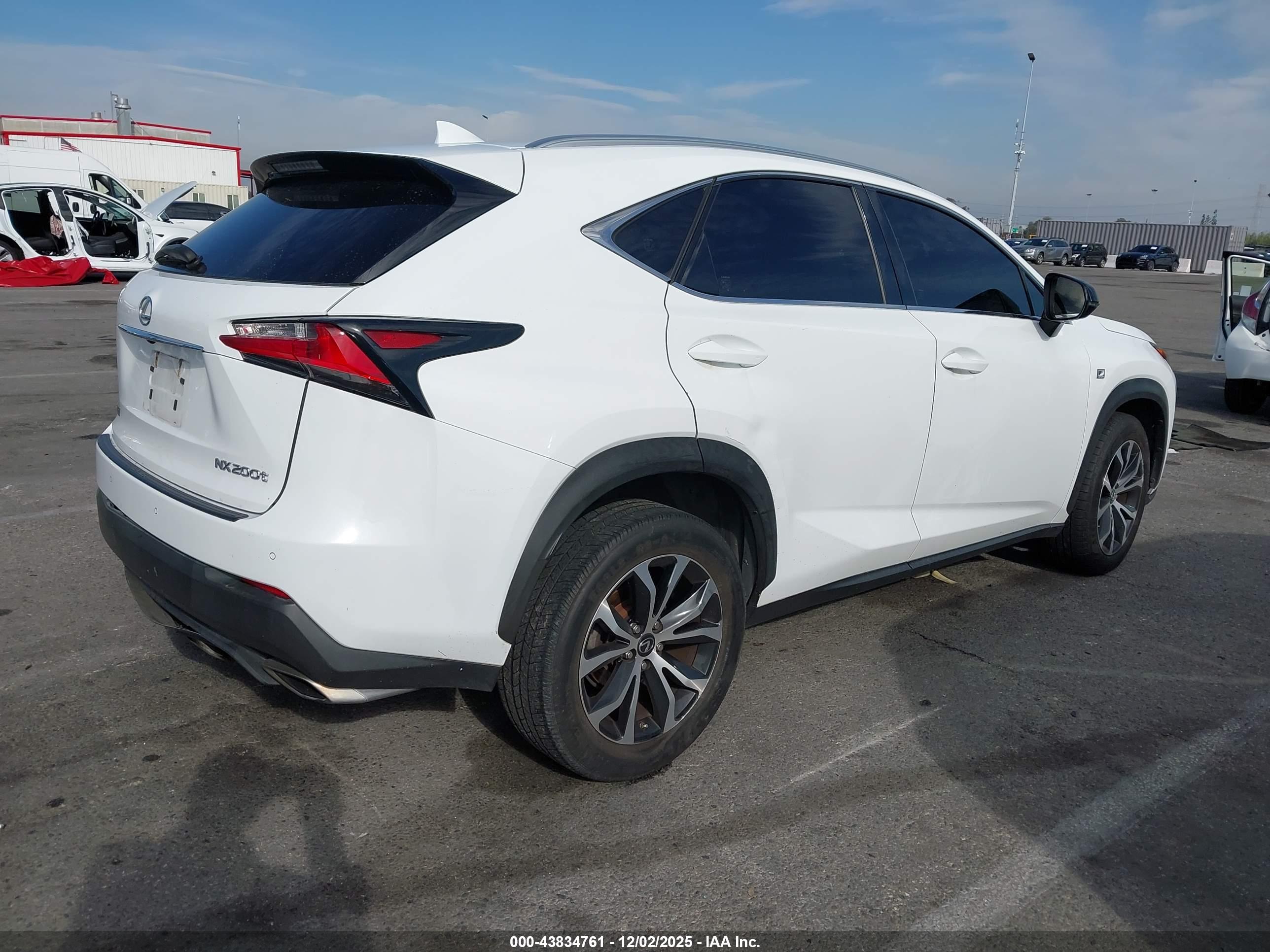 LEXUS NX image 4