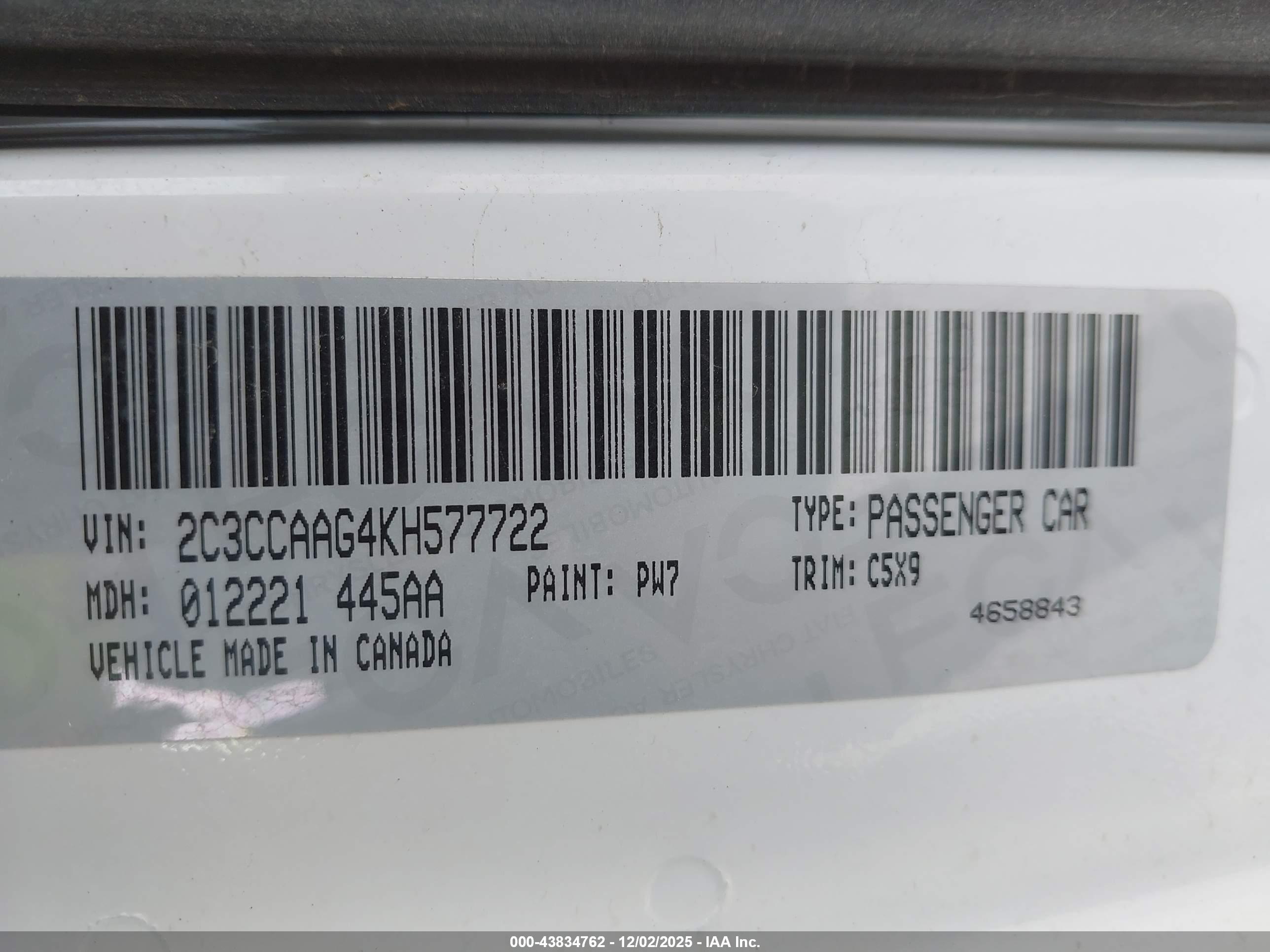 CHRYSLER 300 image 9
