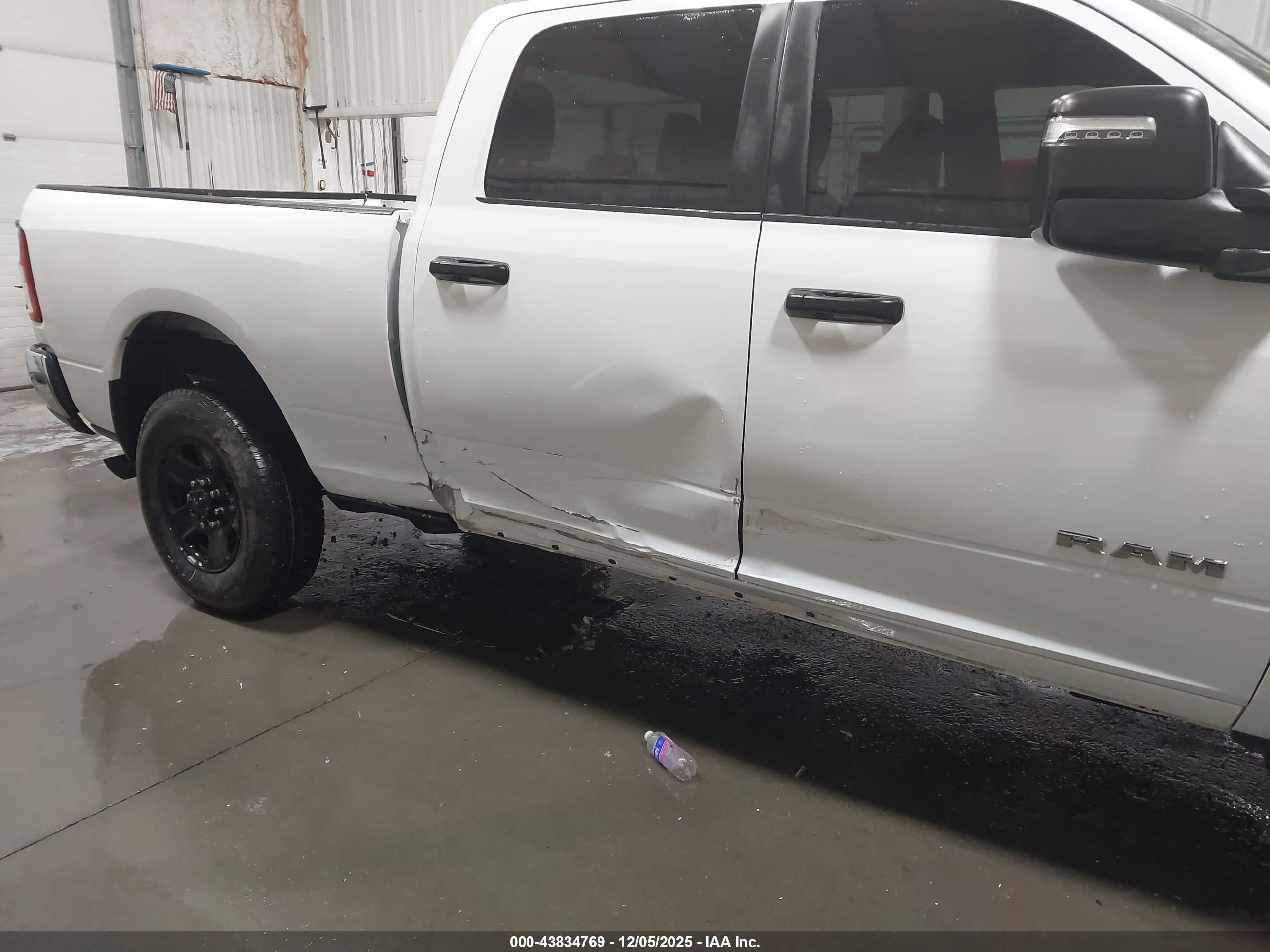 RAM 2500 image 6