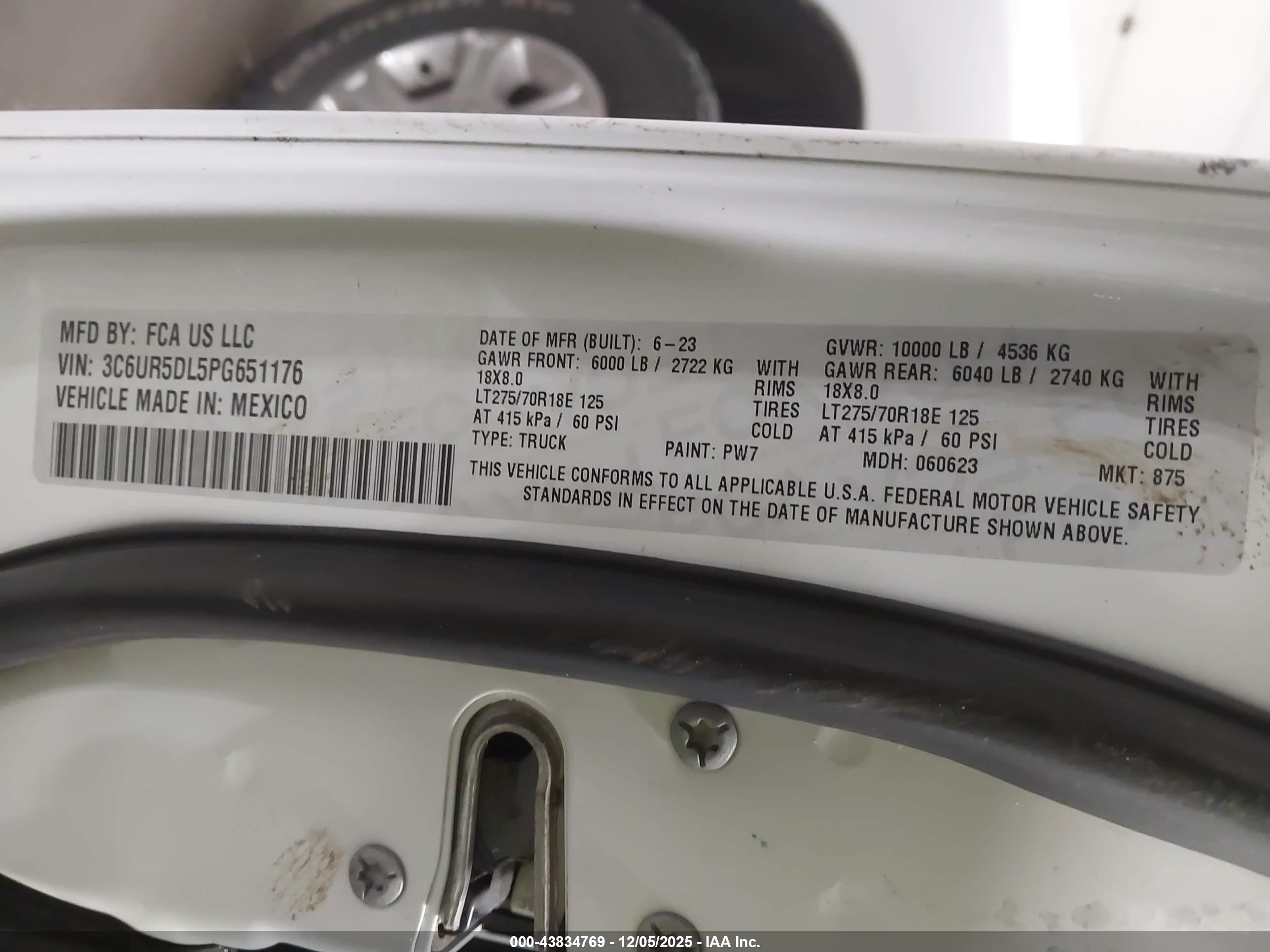 RAM 2500 image 9