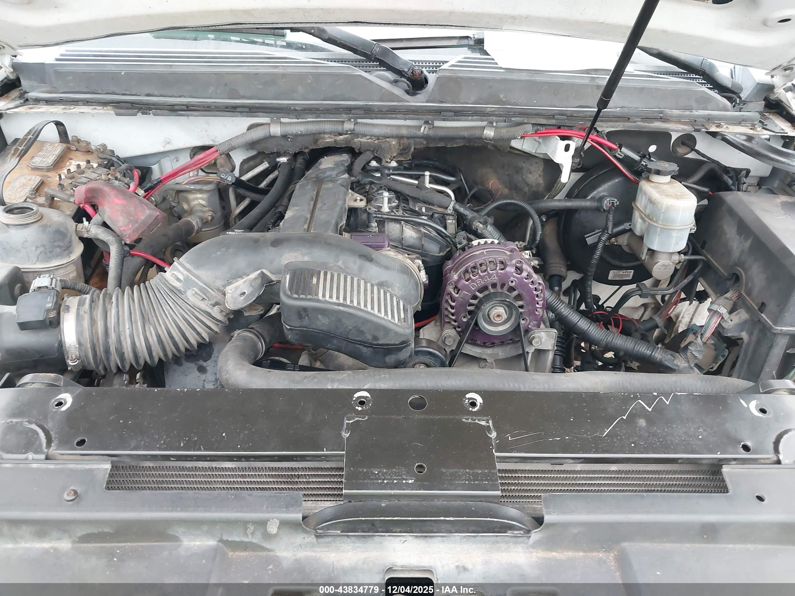 CHEVROLET TAHOE image 10