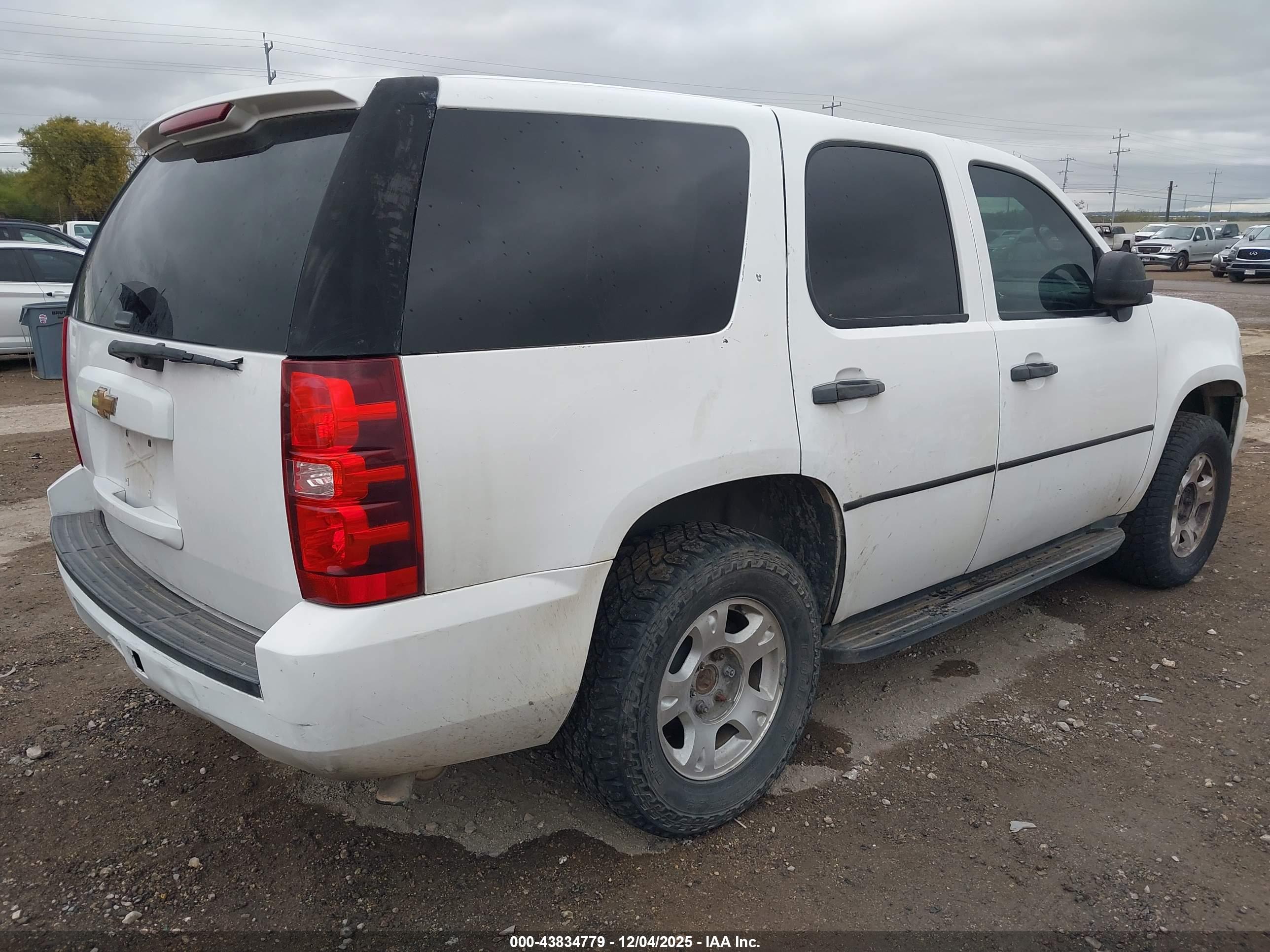 CHEVROLET TAHOE image 4